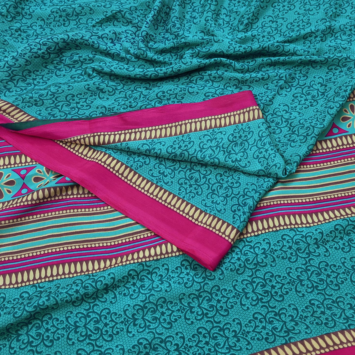 Indian Vintage Moss Crepe Saree | Printed Floral Sari Fabric | 6 Yards | Soft Craft Fabric for Sewing, Dressmaking, Quilting,Upcycling