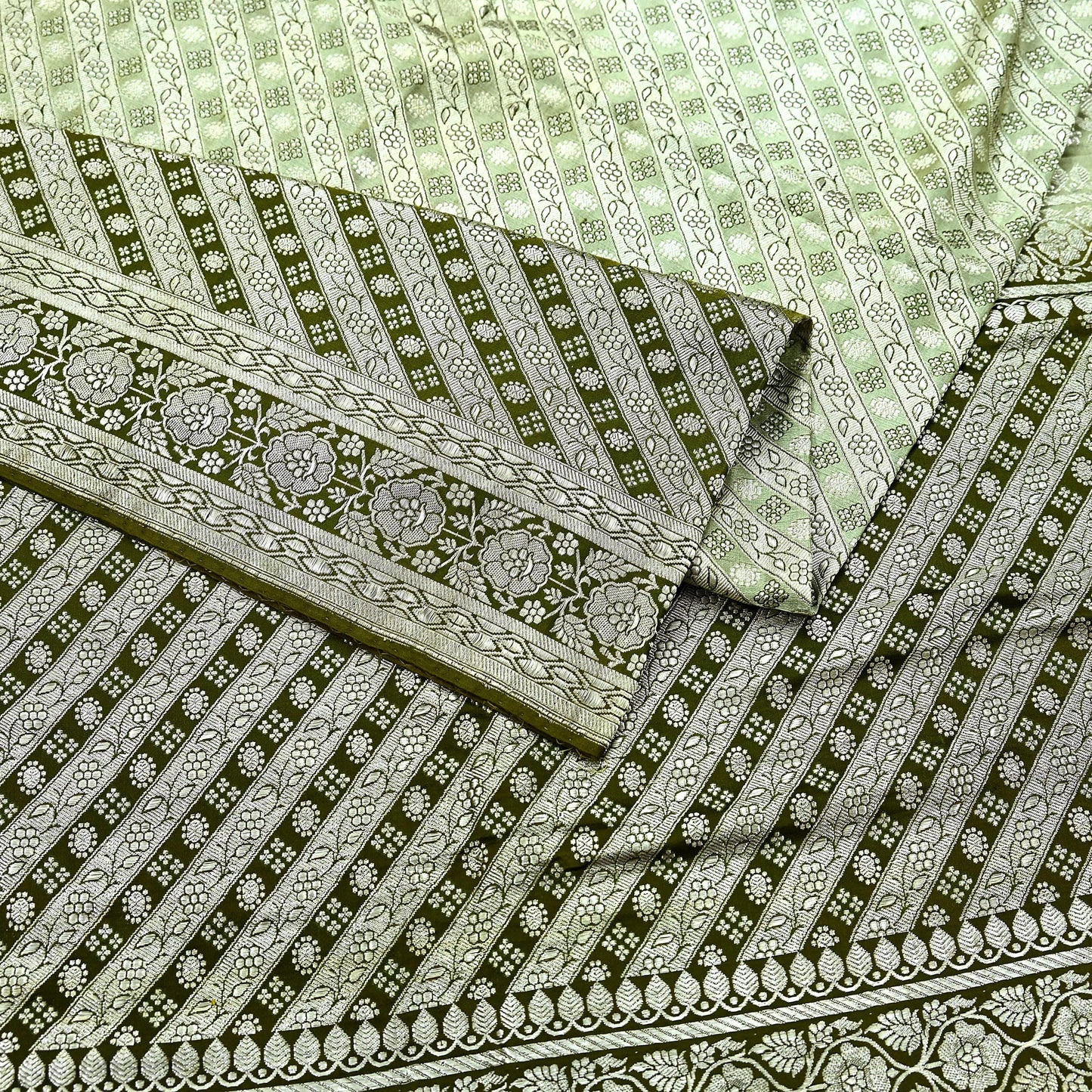 Indian Vintage Green Heavy Wedding Saree Pure Satin Silk Woven Banarasi Brocade Sari Craft Fabric Zari 5Yd Dress Making Crafting used