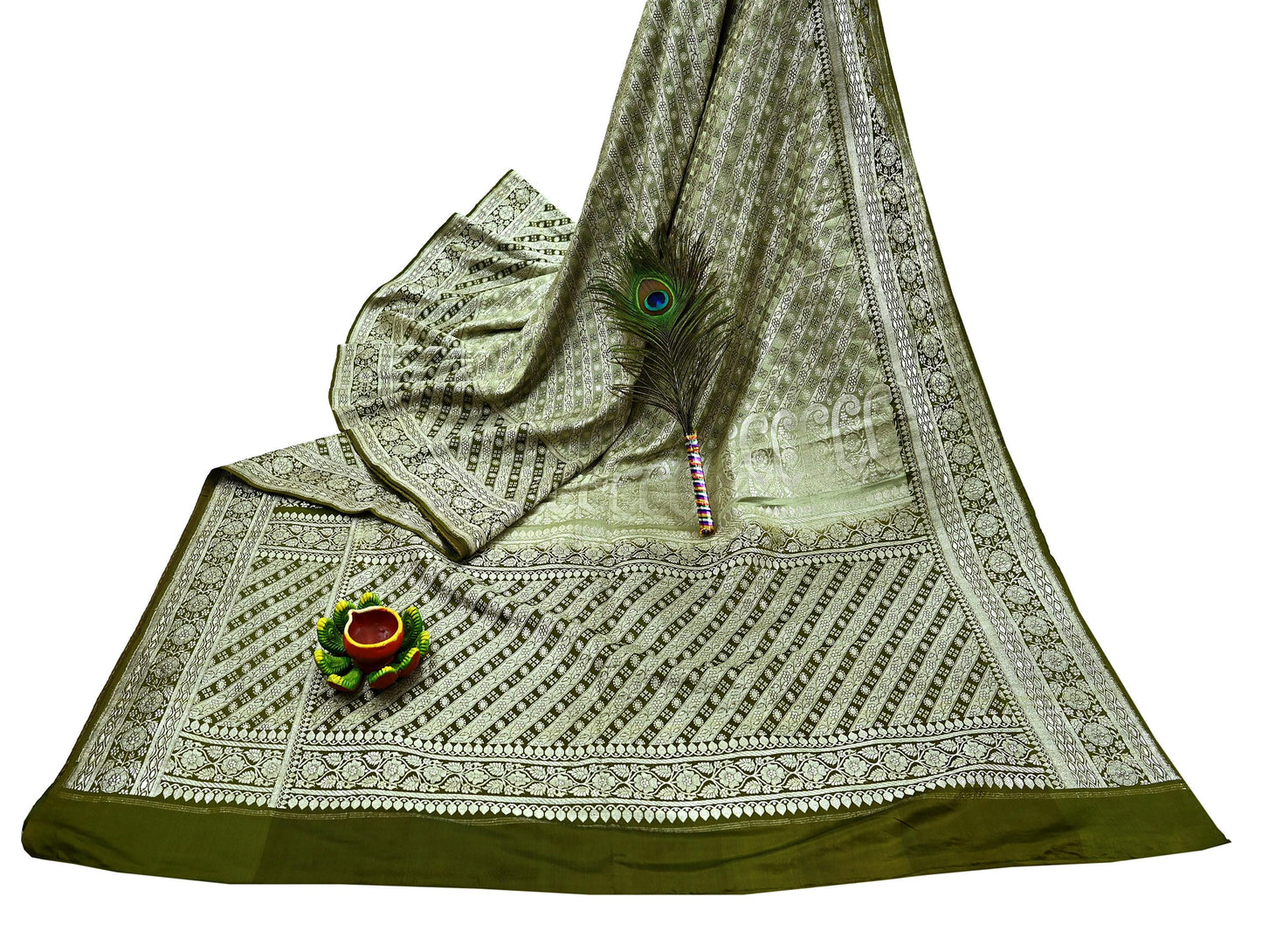 Indian Vintage Green Heavy Wedding Saree Pure Satin Silk Woven Banarasi Brocade Sari Craft Fabric Zari 5Yd Dress Making Crafting used