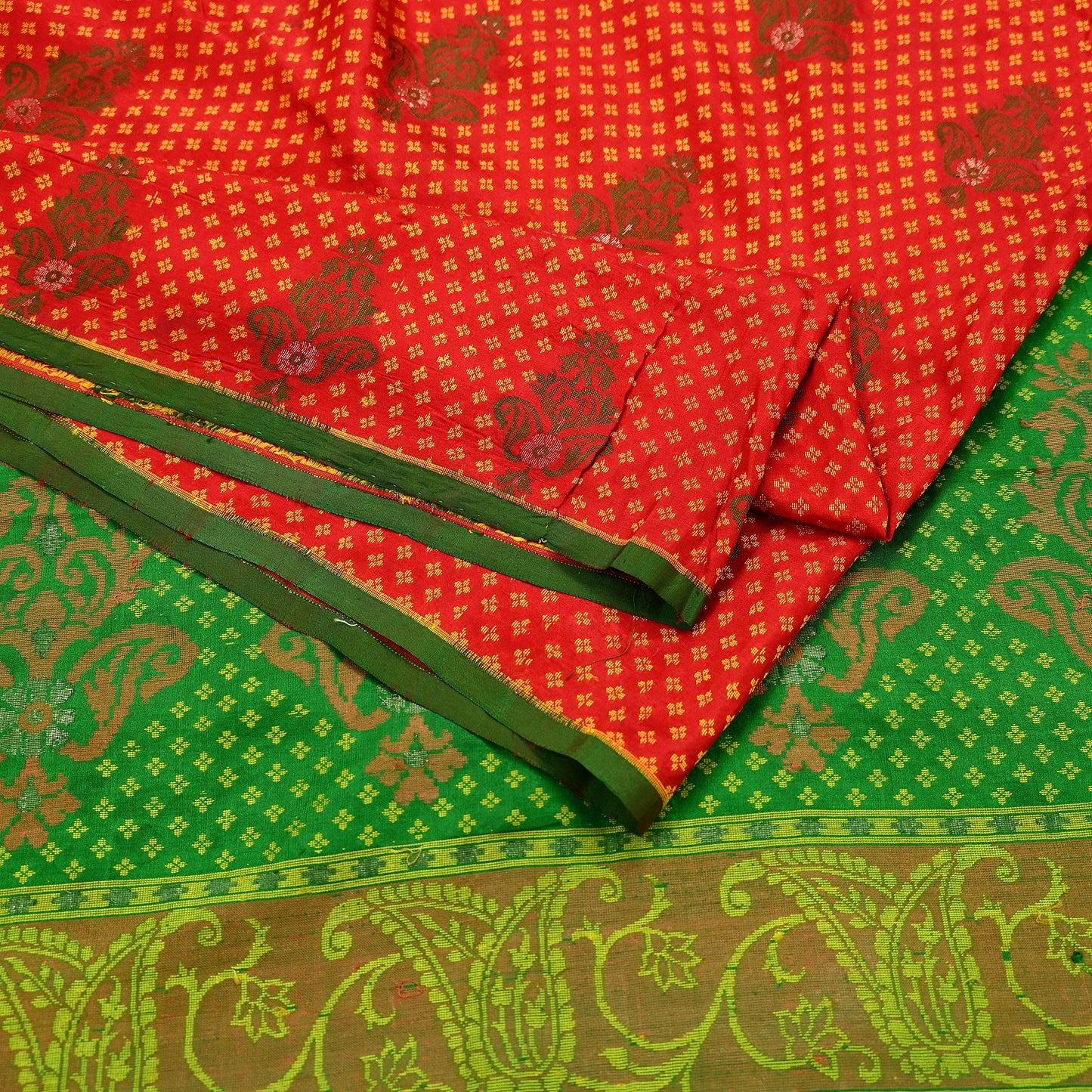 Vintage Handwoven Silk Saree, Red & Green Floral Fabric, 5.5 Yd