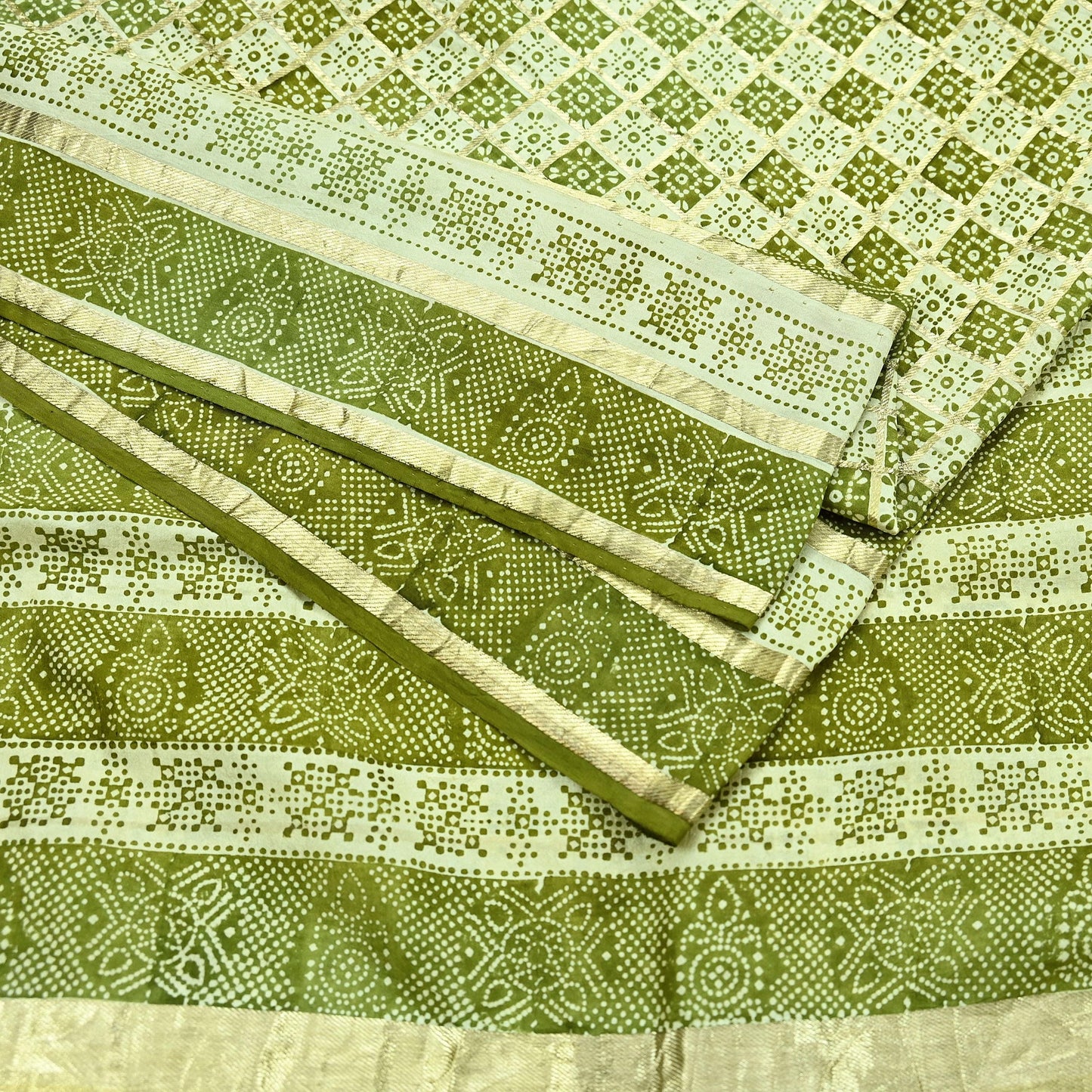 Indian Vintage Sari Green & Ivory Pure Silk Hand Woven Bandhani Gharchola Sarees 5yd Craft Fabric Sewing Zari Ethnic Bollywood sarees