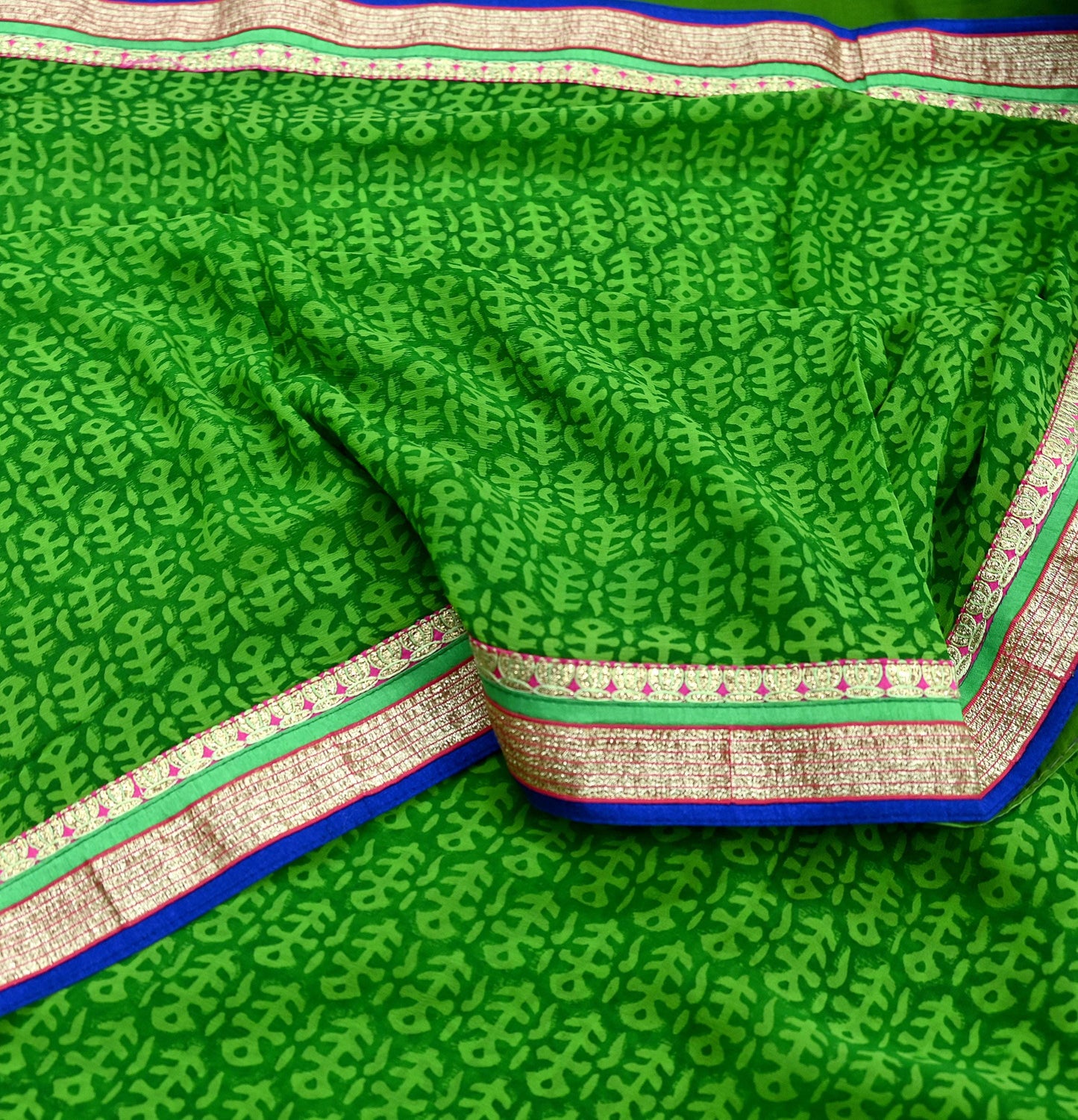 Indian Vintage Green Saree Pure Georgette Silk Hand Embroidered Sari Craft Fabric 5Yd Ethnic Soft Dress making Crafting Quilting