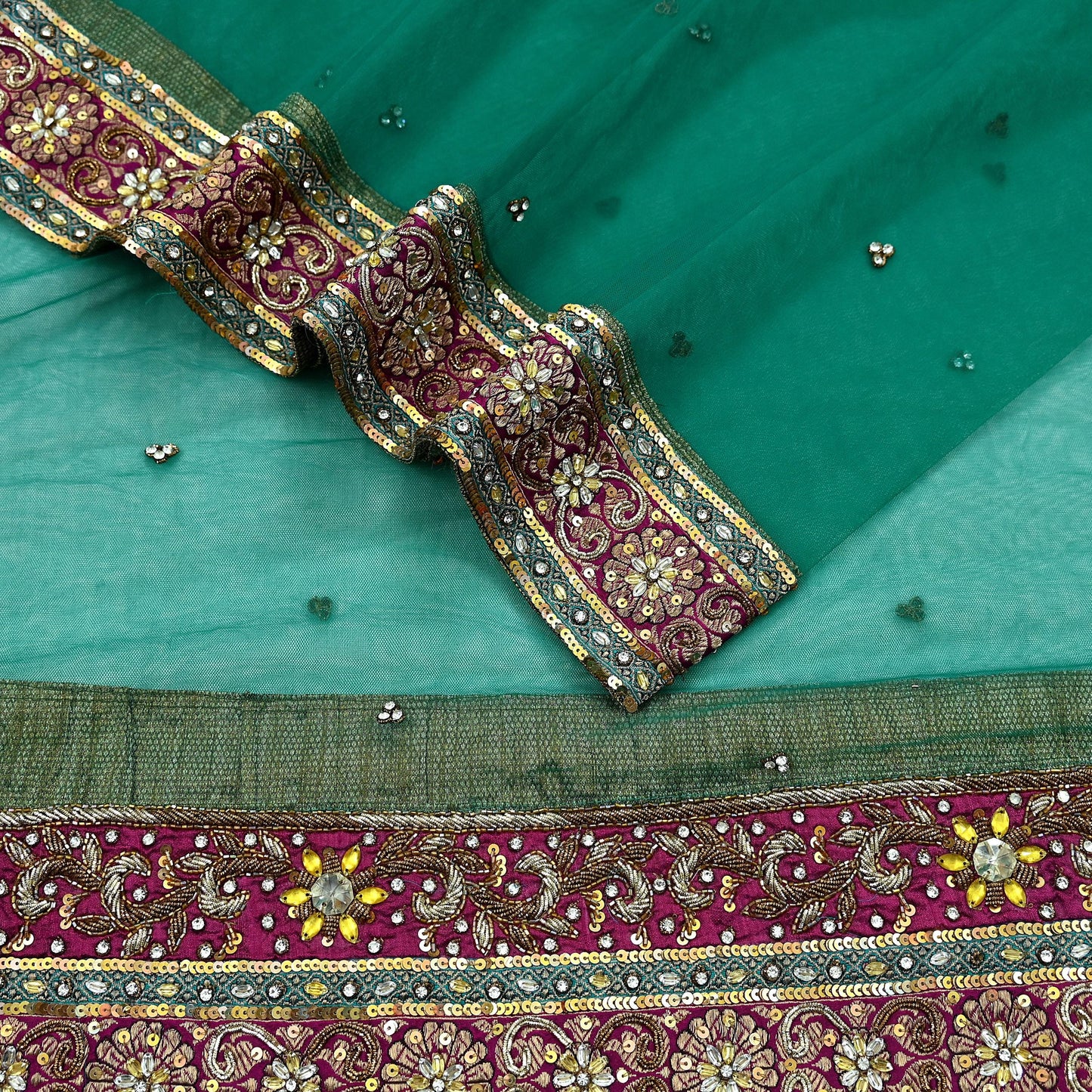 Indian Vintage Heavy Bridal Green Net Dupatta | Hand Embroidered Zardozi Zari Sequins Stole | Floral Design Hijab Veil | Wedding/Party Wear