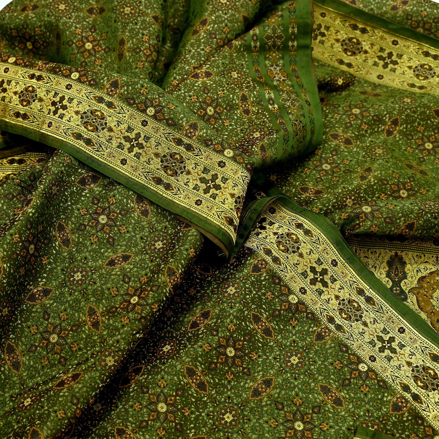 Indian Vintage Sari Green Heavy Wedding Pure Satin Silk Woven Banarasi Tanchoi Saree 5Yd Ethnic Craft Fabric Upcycle Bridal Heavy Sarees