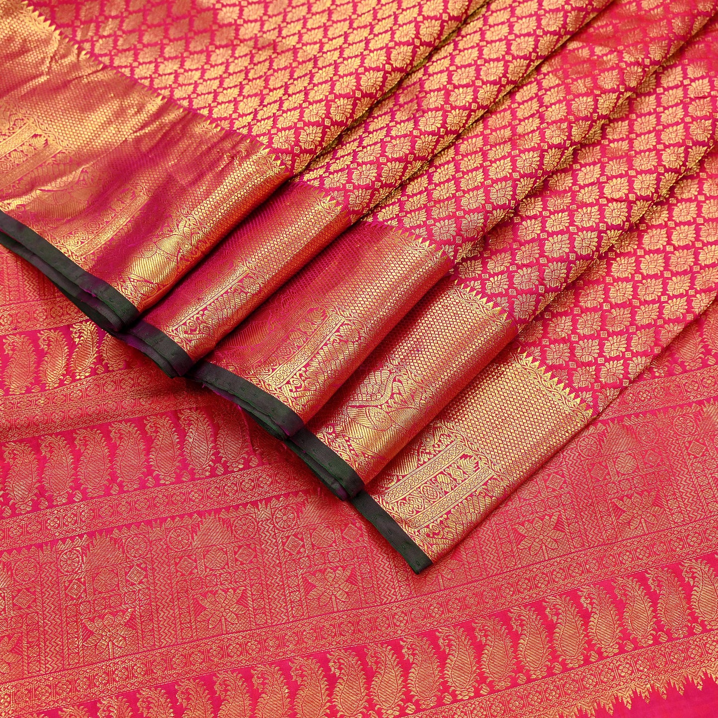 Indian Vintage Heavy Rani Pink Hand woven Kanjivaram Saree 100% Pure Silk Sari Metallic Golden Zari 5Yd Floral Crafting Dress making Fringes