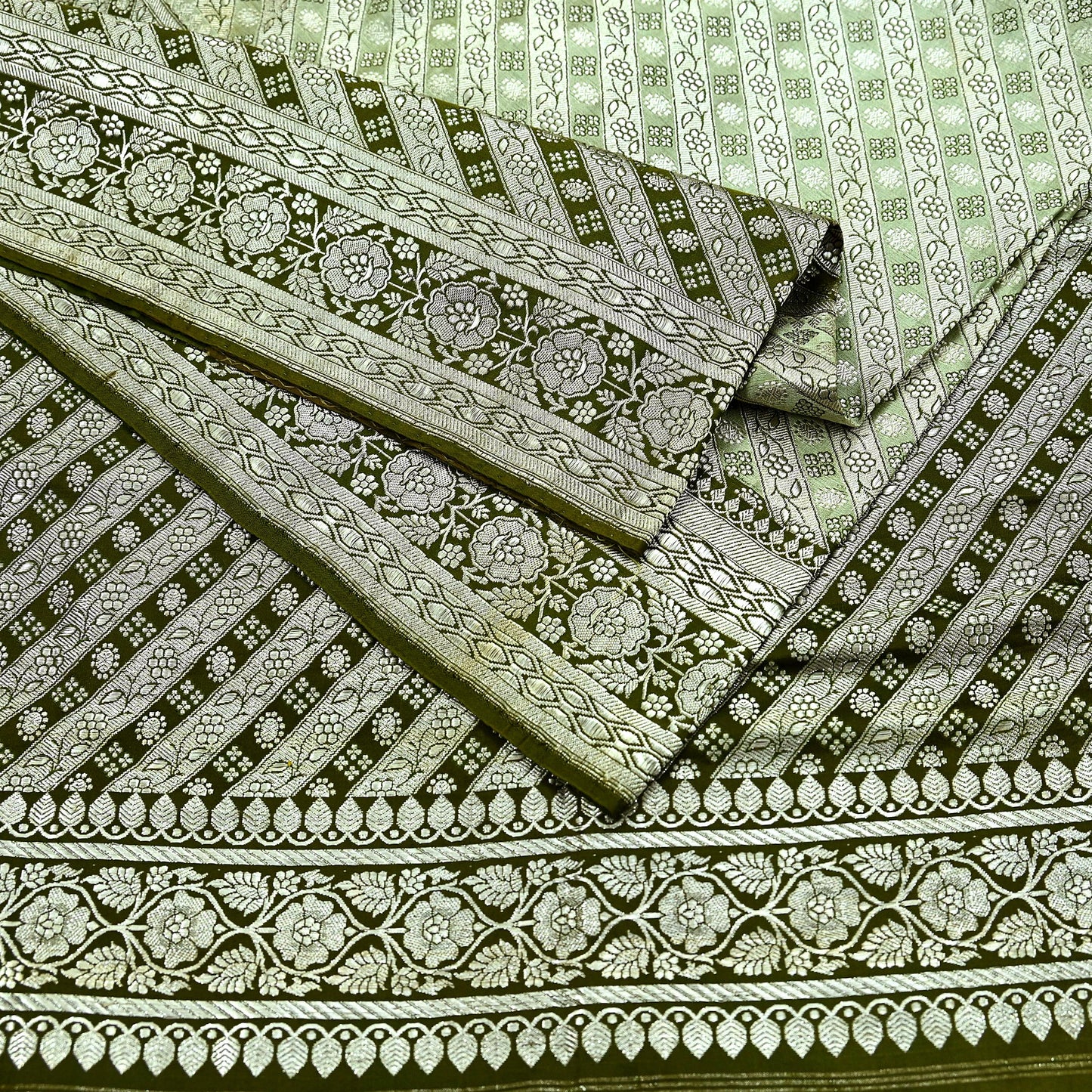 Indian Vintage Green Heavy Wedding Saree Pure Satin Silk Woven Banarasi Brocade Sari Craft Fabric Zari 5Yd Dress Making Crafting used