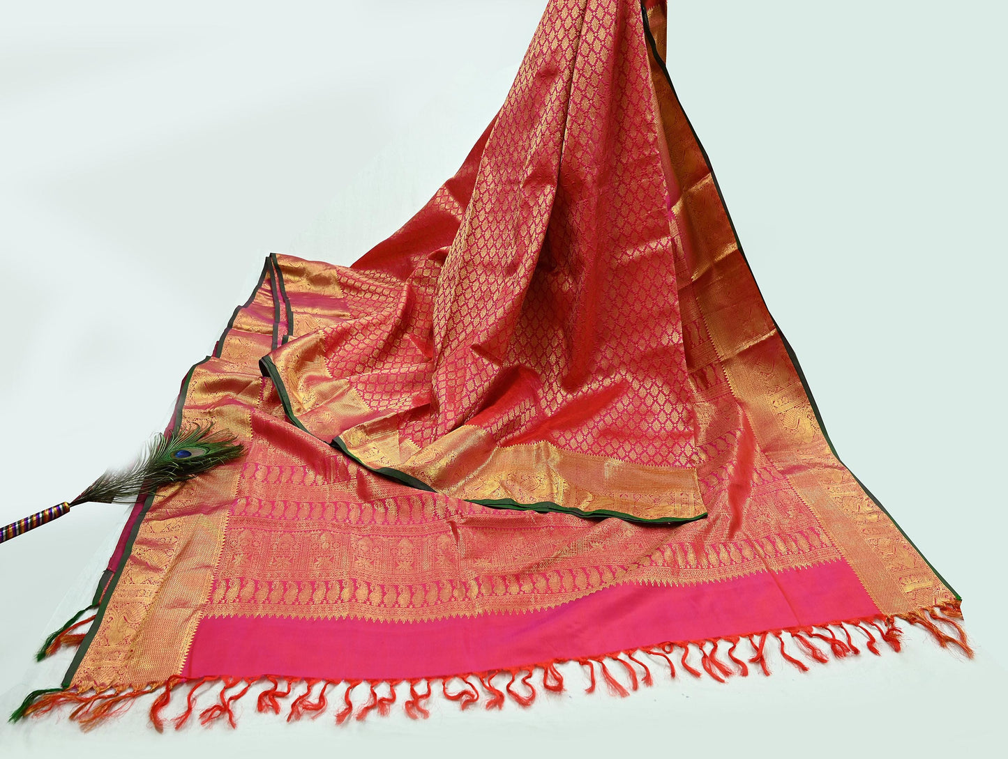 Indian Vintage Heavy Rani Pink Hand woven Kanjivaram Saree 100% Pure Silk Sari Metallic Golden Zari 5Yd Floral Crafting Dress making Fringes