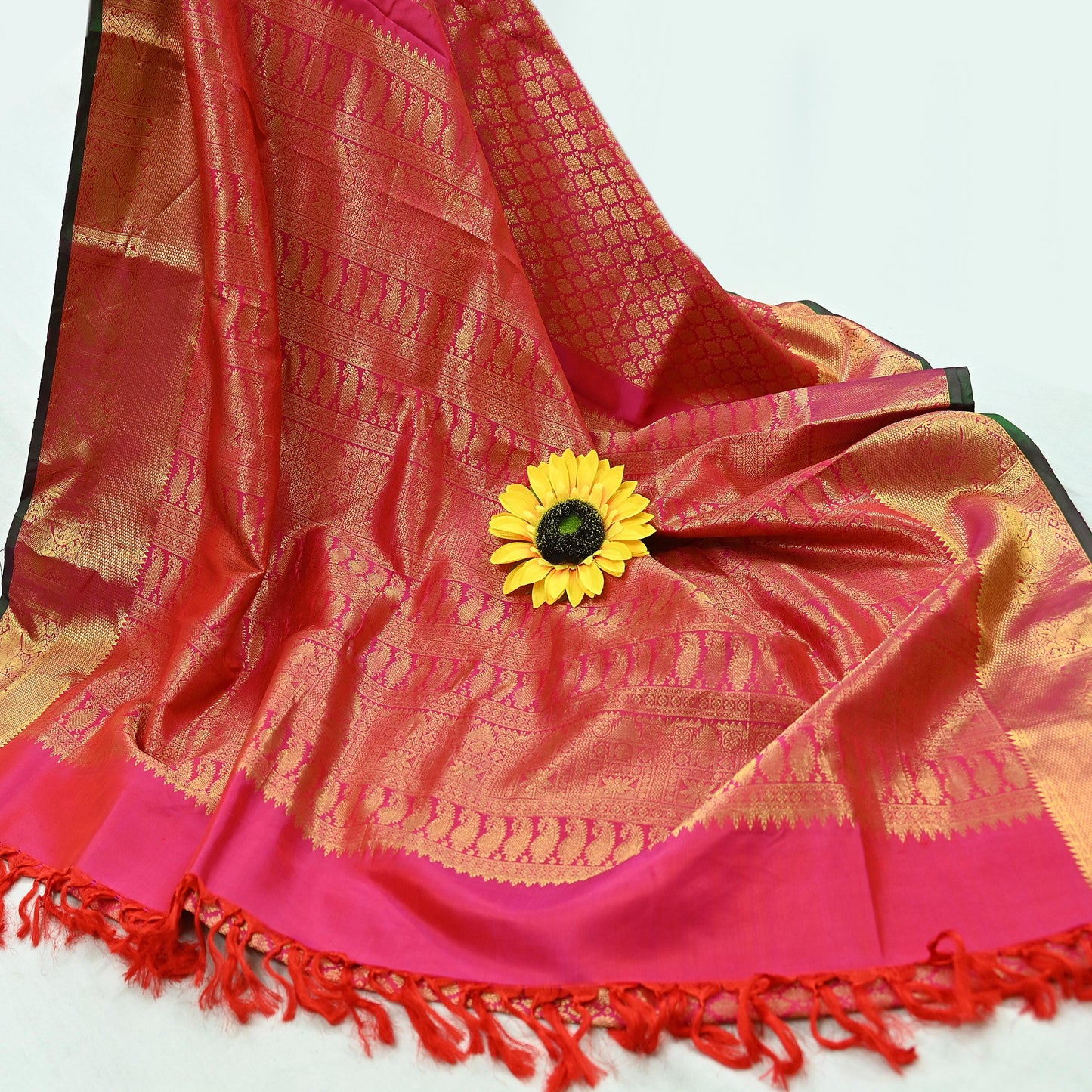 Indian Vintage Heavy Rani Pink Hand woven Kanjivaram Saree 100% Pure Silk Sari Metallic Golden Zari 5Yd Floral Crafting Dress making Fringes