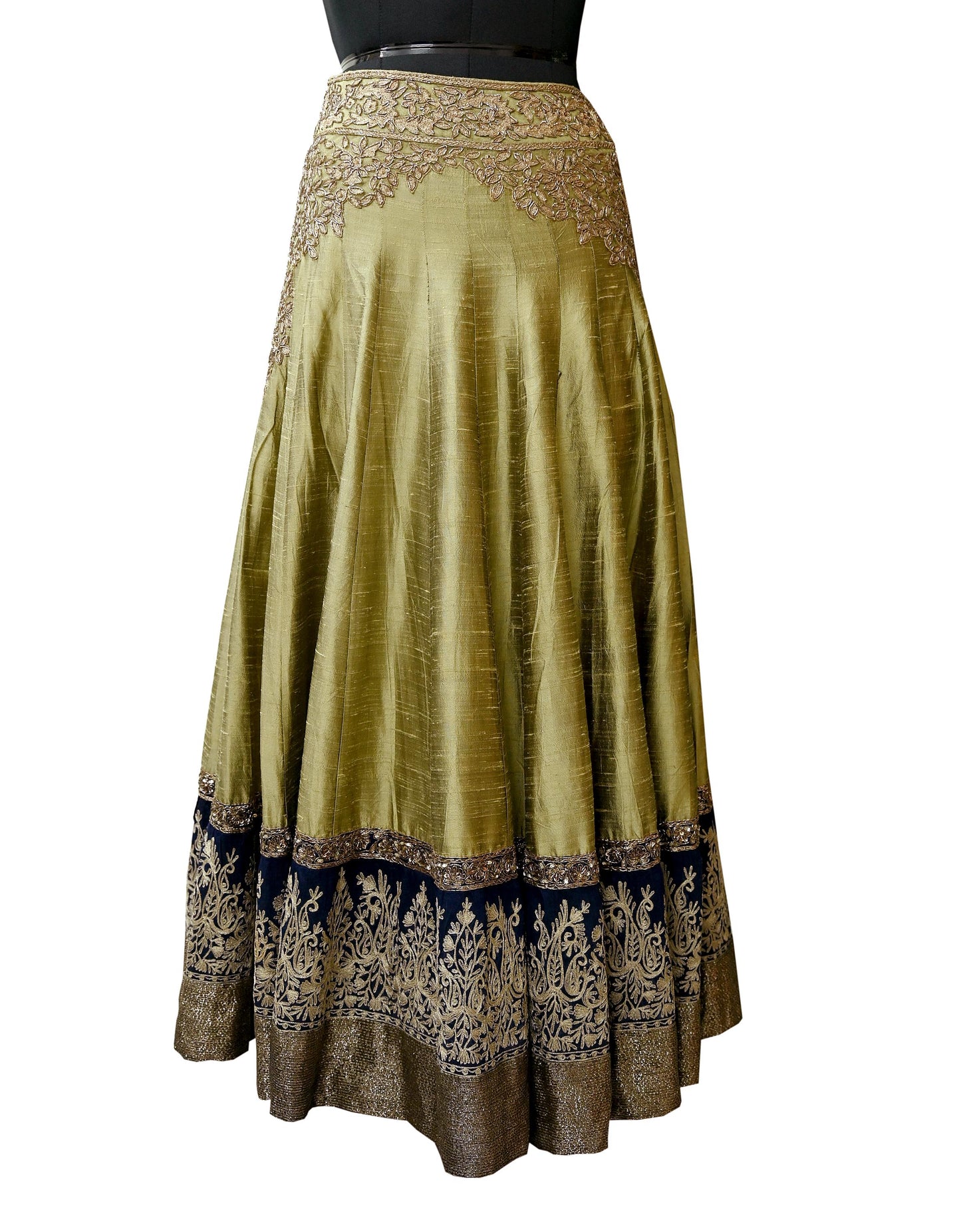Indian Heavy Wedding Green Pure Chanderi Silk Hand Embroidered Lehenga/Skirt Designer By Manish Malhotra Bridal Wear Zardozi/ Dabka