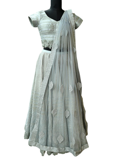 Pre-owned Heavy Green Gray Chanderi Silk/Net Hand Embroidered Lehenga 3pcs Set By Designer Shantanu & Nikhil Bridal Wear Padded Blouse