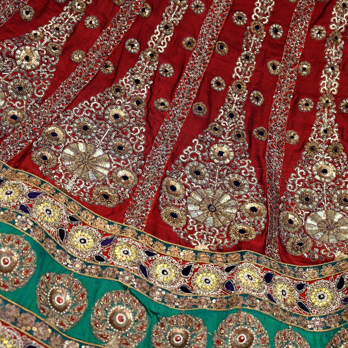 Indian Vintage Heavy Maroon Pure chanderi Silk Hand Embroidered Lehenga Skirt By Designer Sabyasachi Bridal Wear Dabka/ Zardozi