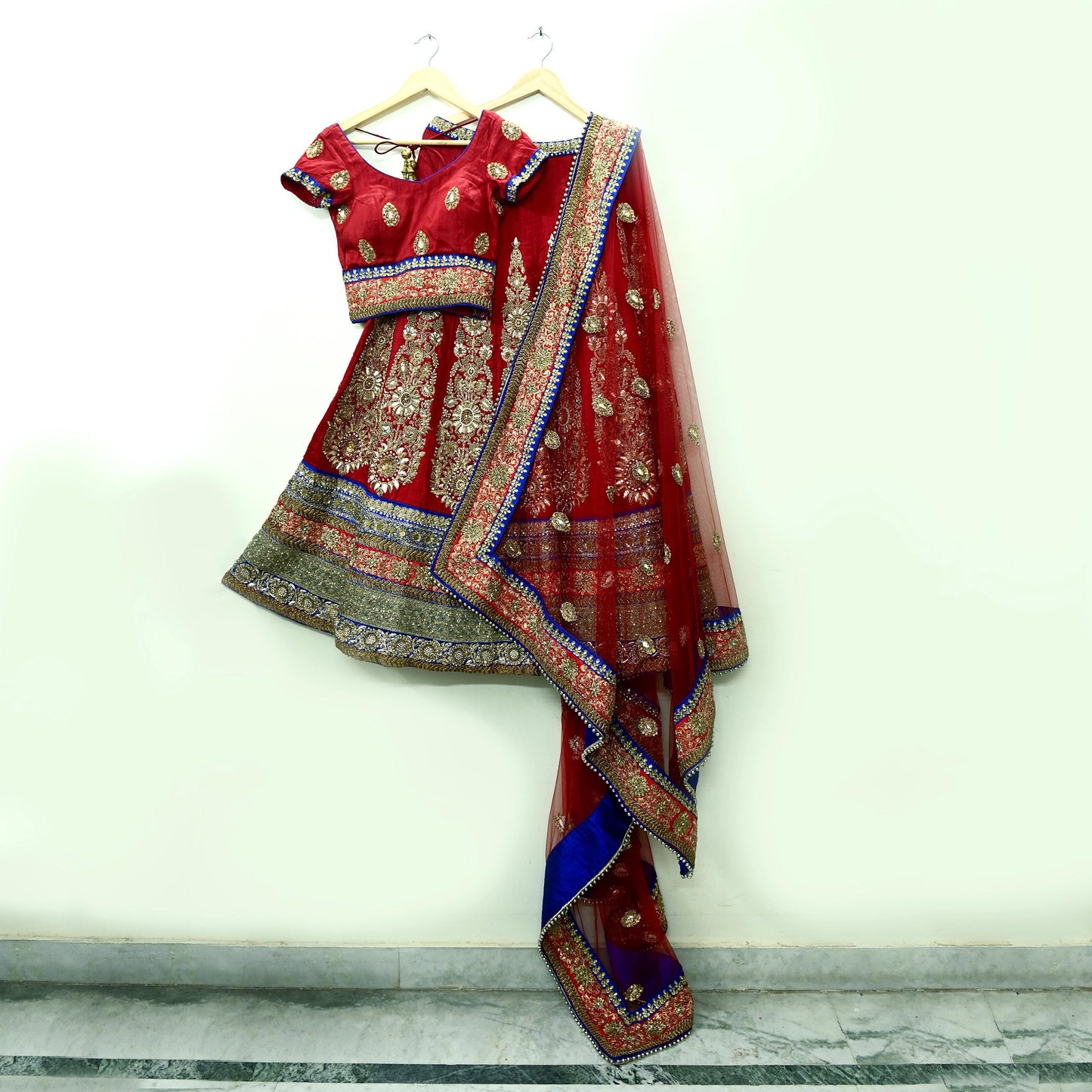 Indian Pre-owned Heavy Red & Blue Pure Chanderi Silk/Net Hand Embroidered Lehenga 3pcs Set By Designer Sabyasachi Bridal Wear With Blouse