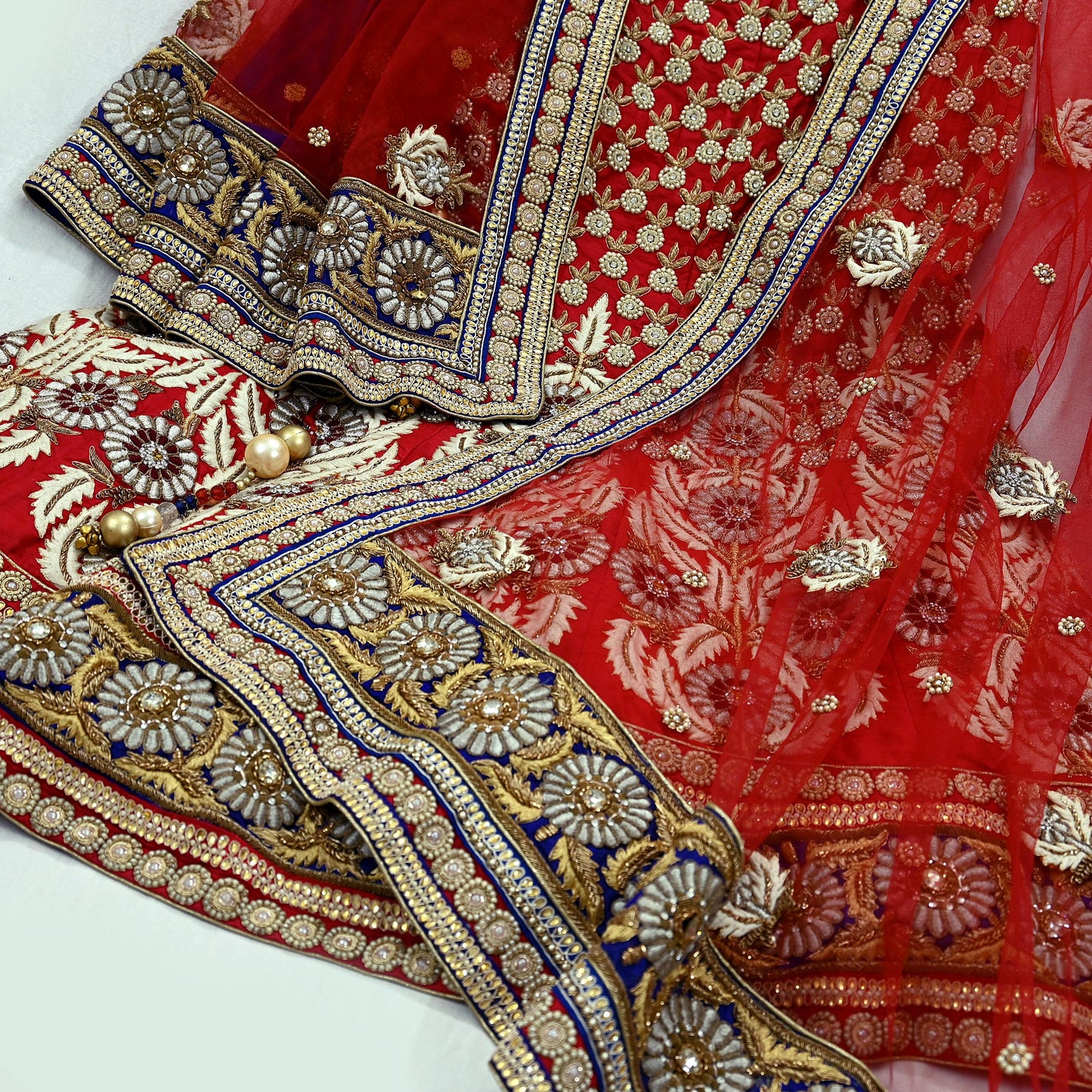 Indian Heavy Hand Embroidered Designer Lehenga Set 2-Piece Anamika Khanna Red Net And Chanderi Silk New Condition