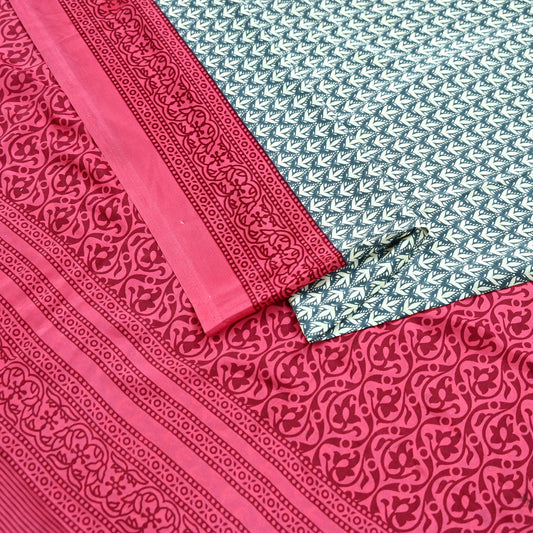 Indian Vintage Moss Crepe Printed Saree Floral 5 Yards Soft Craft Fabric for Dressmaking, Décor, Quilting & Upcycling Crafting