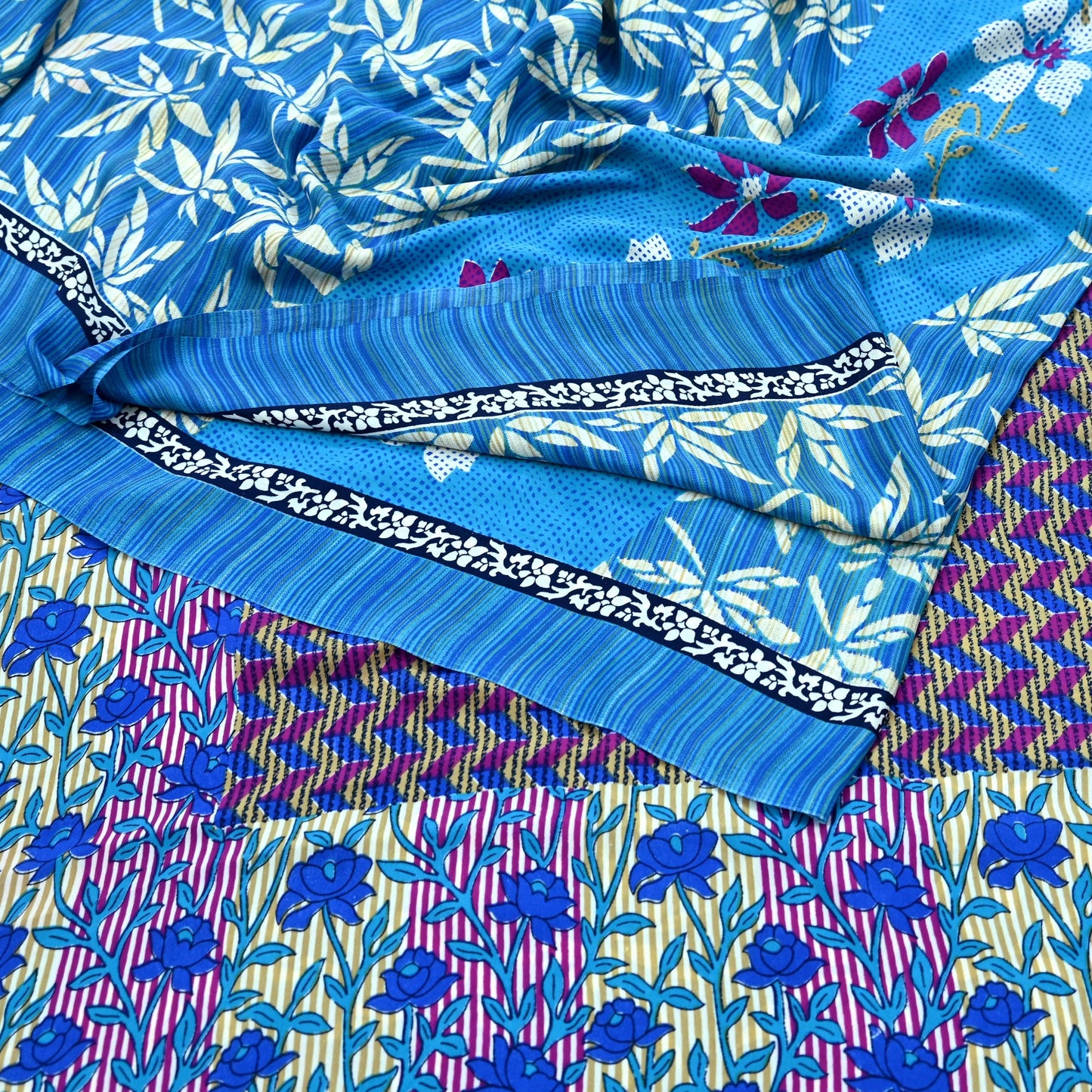 Indian Vintage Blue Moss Crepe Saree Printed Floral Sari Fabric 6 Yards Soft Craft Fabric for Sewing, Dressmaking, Quilting,Upcycling