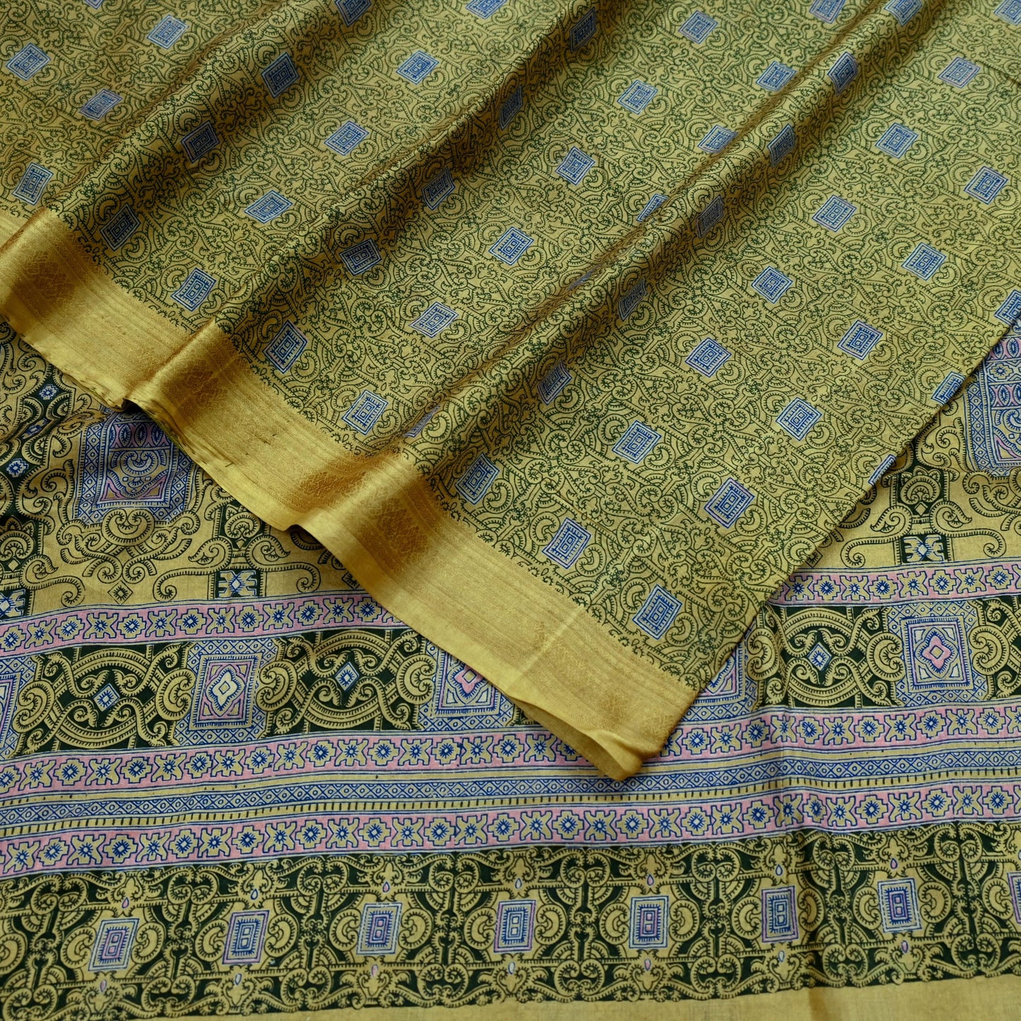Vintage Sari Green Pure Silk Printed Saree Fabric 6yard Sewing Soft Dress Designing for Crafting Quilting Upcycle Soft Border