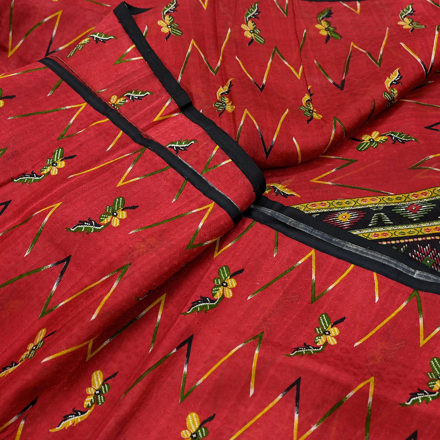 Indian Vintage Sari Red & Black Pure Silk Printed Sarees 6yd Sewing Craft Fabric Dress Making Soft Quilting Crafting Upcycle Used Floral