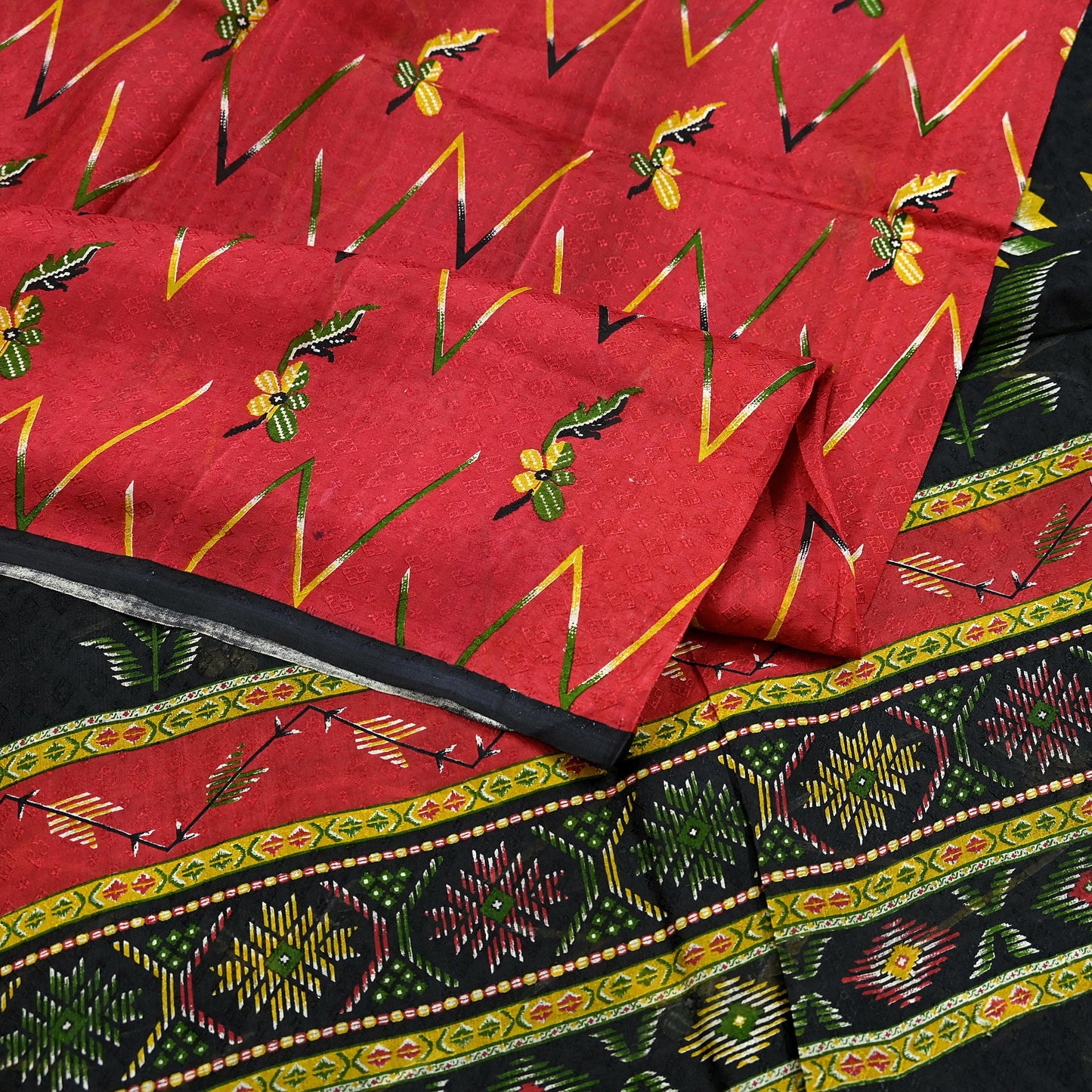 Indian Vintage Sari Red & Black Pure Silk Printed Sarees 6yd Sewing Craft Fabric Dress Making Soft Quilting Crafting Upcycle Used Floral