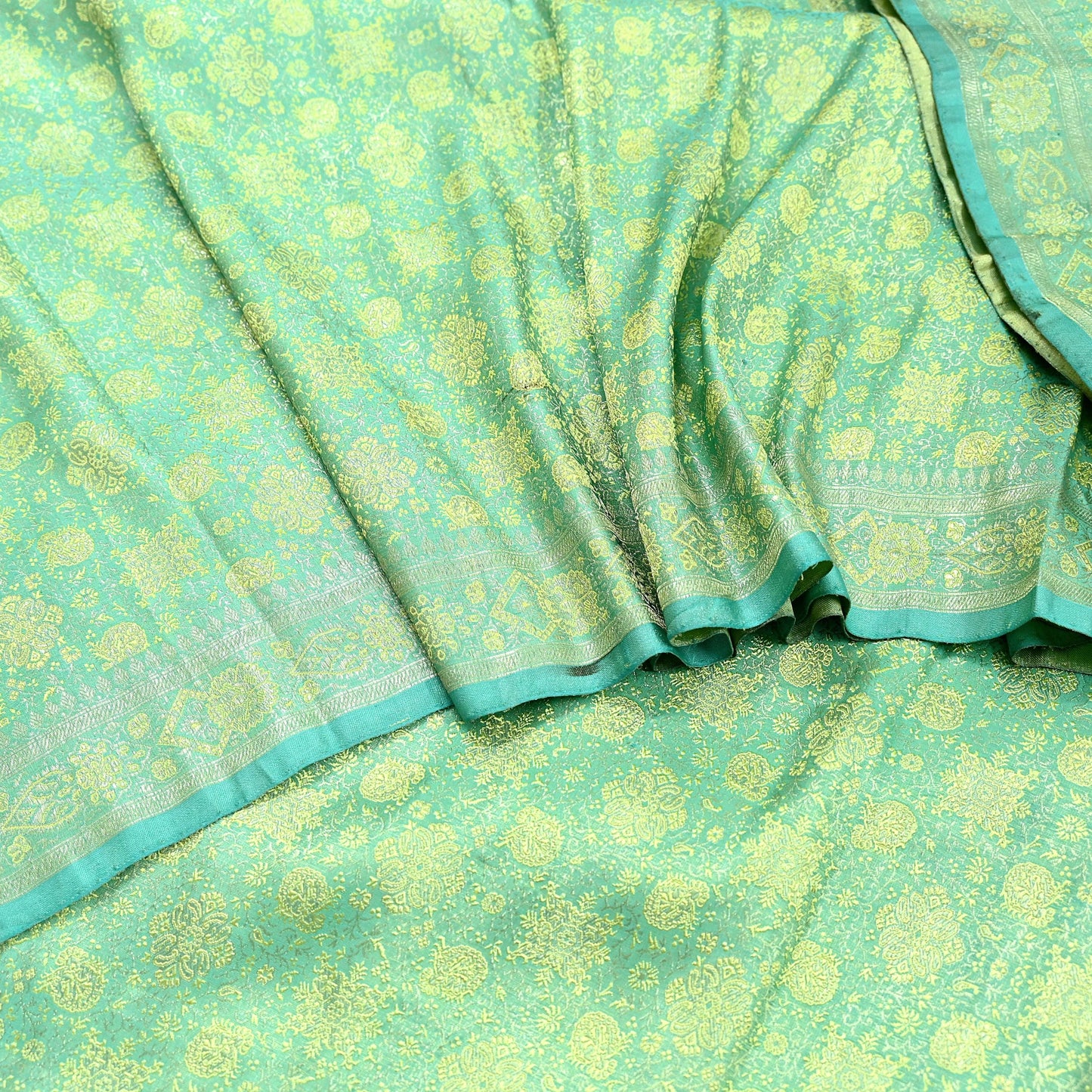 Vintage Green Banarasi Brocade Saree: Heavy Zari Woven Silk Fabric