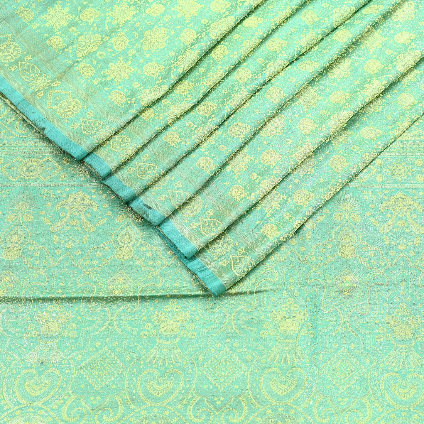 Vintage Green Banarasi Brocade Saree: Heavy Zari Woven Silk Fabric