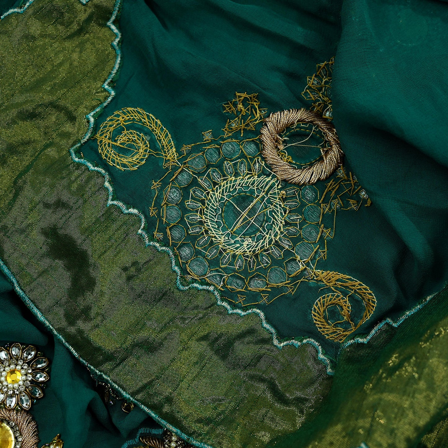 Indian Vintage Green Pure Georgette silk Hand Embroidered Design Fabric 55"X45" Zardozi/Dabka/Zari Crafting Quilting Dress making Crafting