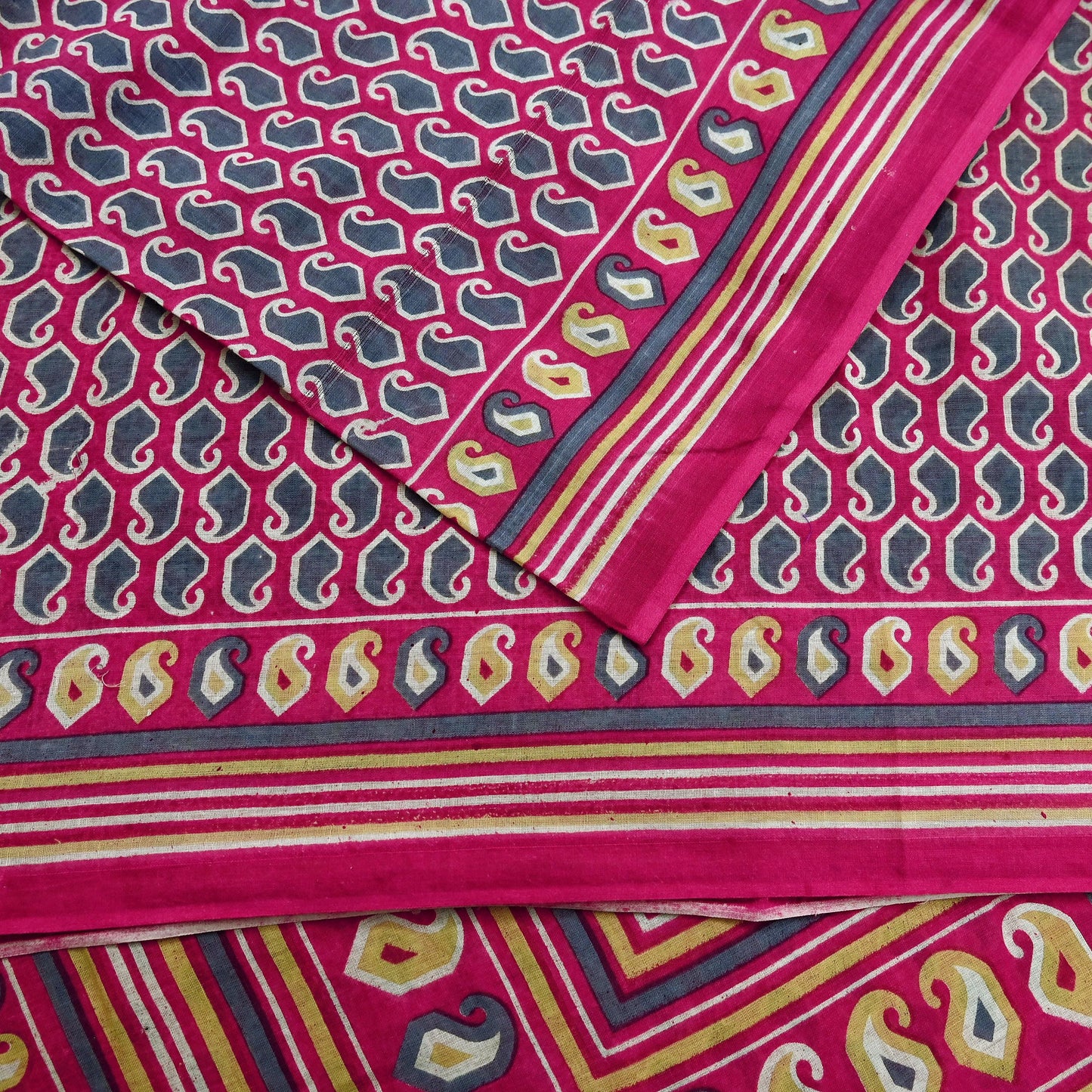 Indian Vintage Sari Pink & Gray Printed 100% Pure Cotton Saree Craft Fabric 5Yd Sewing Sarong Wrap Boho Dress Making Crafting Quilting