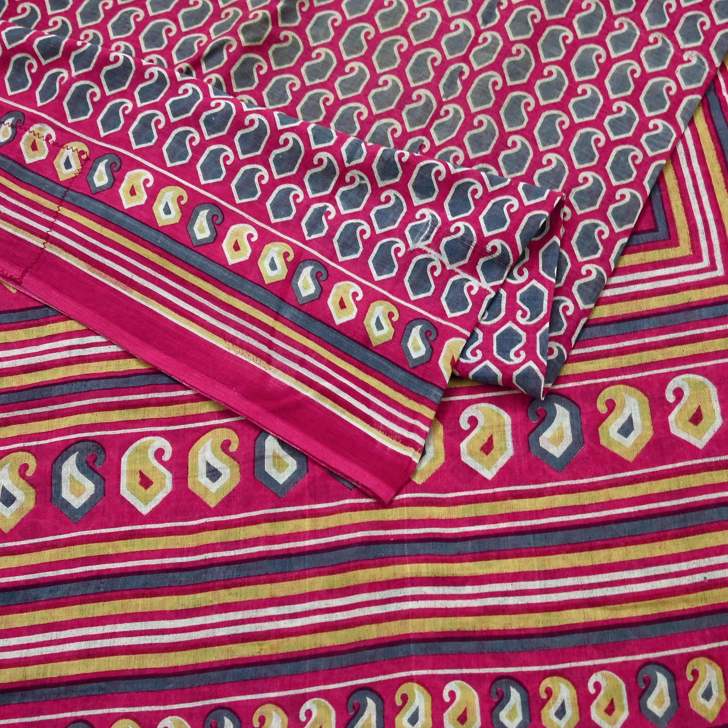 Indian Vintage Sari Pink & Gray Printed 100% Pure Cotton Saree Craft Fabric 5Yd Sewing Sarong Wrap Boho Dress Making Crafting Quilting