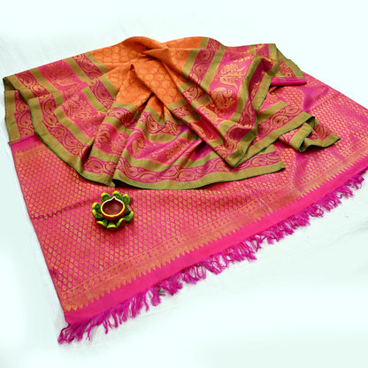 Indian Vintage Heavy Rani Pink Hand woven Kanjivaram Saree 100% Pure Silk Sari Metallic Golden Zari 5Yd Floral Crafting Dress making Fringes