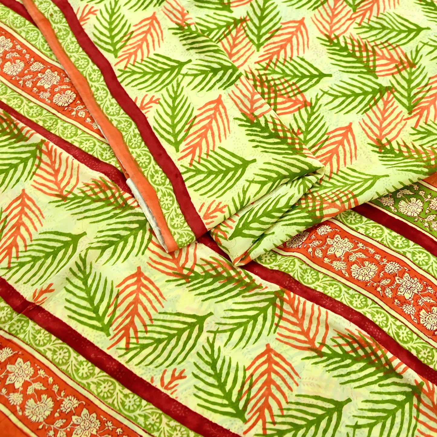 Indian Vintage Saree Pure Crepe Silk Printed Sari Fabric 5yd Sewing Floral Soft Craft Fabric Wrap Dress making Quilting Upcycle