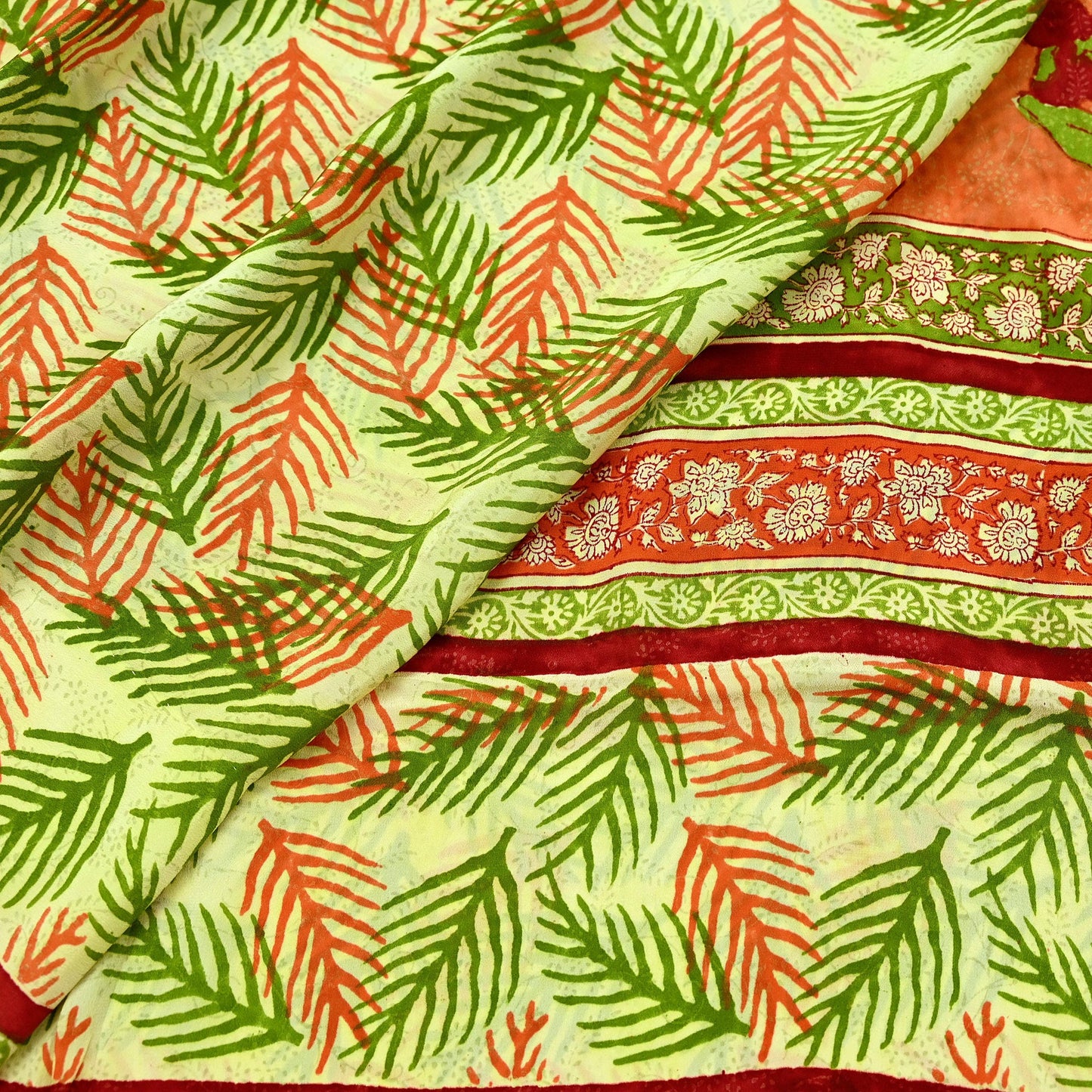 Indian Vintage Saree Pure Crepe Silk Printed Sari Fabric 5yd Sewing Floral Soft Craft Fabric Wrap Dress making Quilting Upcycle