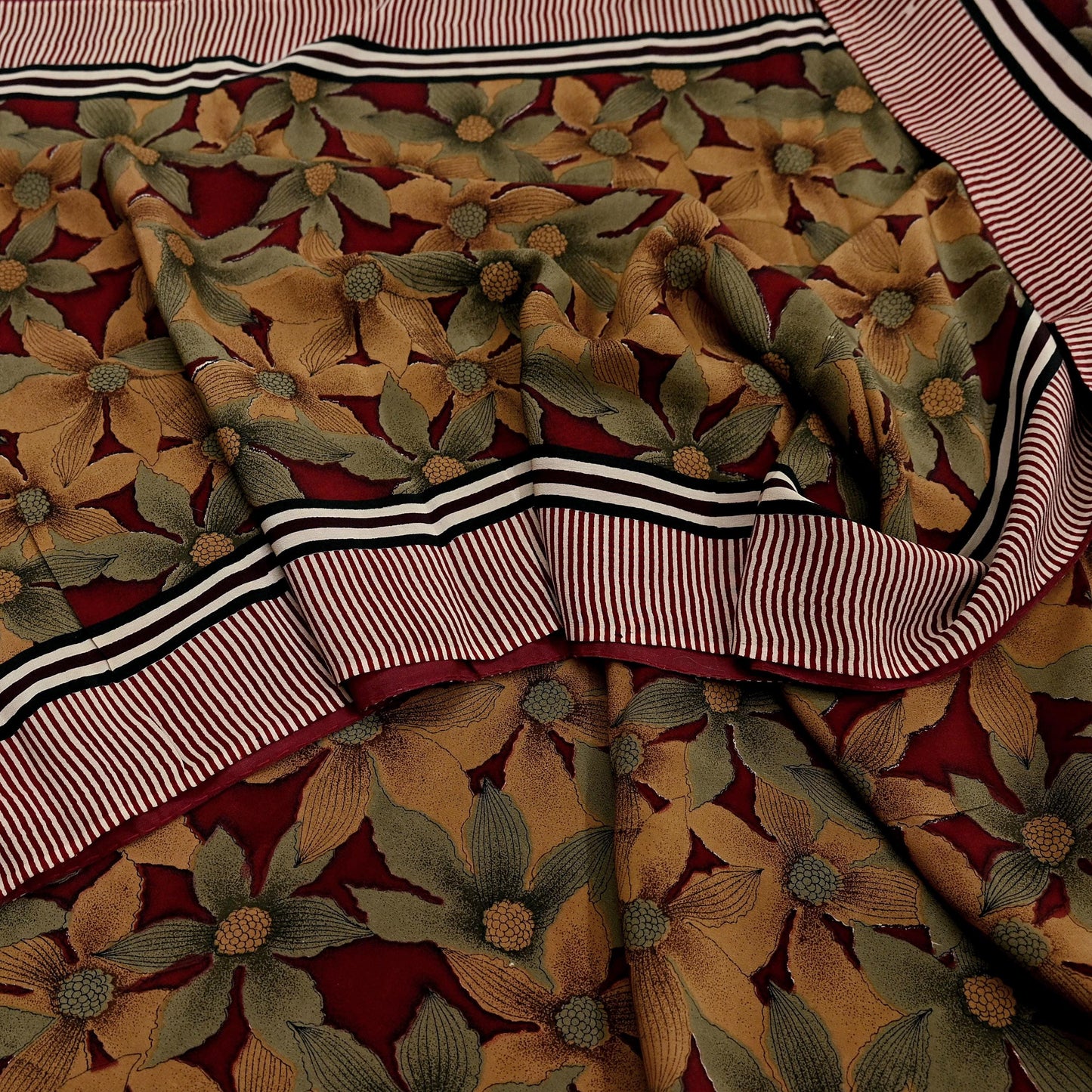 Indian Vintage Sari Green & Maroon Pure Crepe Silk Printed Sarees 6yd Sewing Soft Craft Fabric Wrap Upcycle Quilting Crafting Dress making