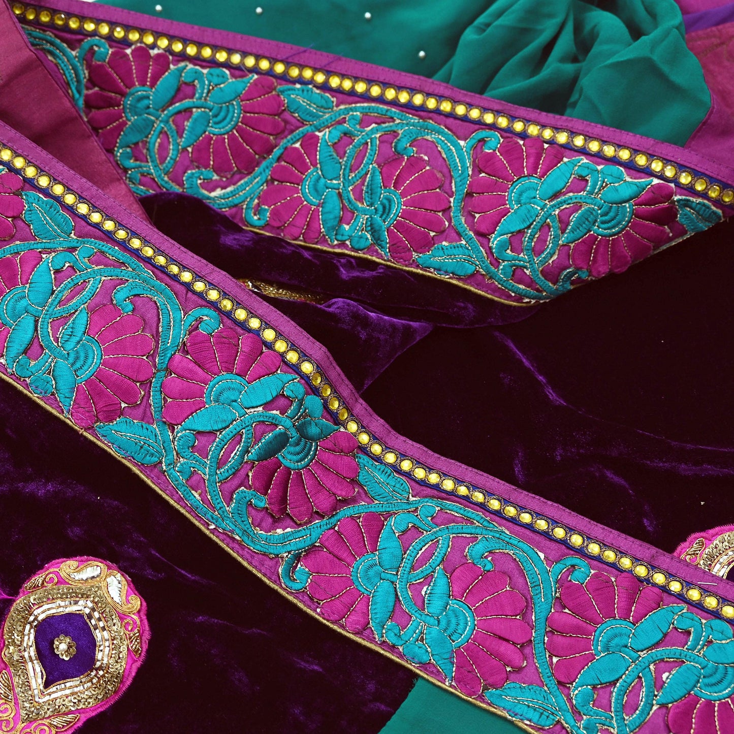 Indian Vintage Heavy Sari Purple Pure Georgette Silk & Velvet Hand Embroidered Sarees Craft Fabric 5Yd Sewing Ethnic Bollywood saree