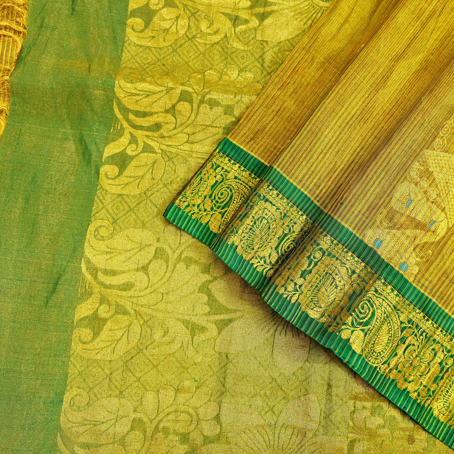 Indian Vintage Heavy Green & Golden Kanjivaram Saree 100% Pure Silk Sari Metallic Zari 5Yd Floral Crafting Dress making Ethnic Fringes
