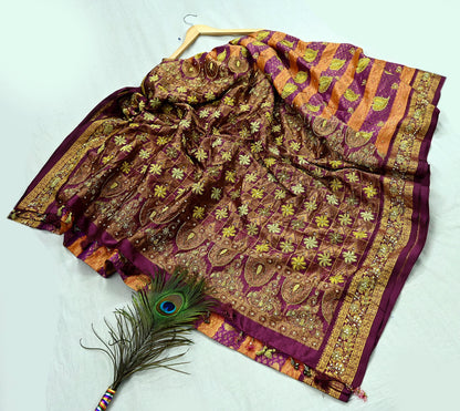 Indian Vintage Heavy Hand woven Kanjivaram Saree 100% Pure Silk Sari Metallic Golden Zari 5Yd Floral Crafting Dress making Fringes