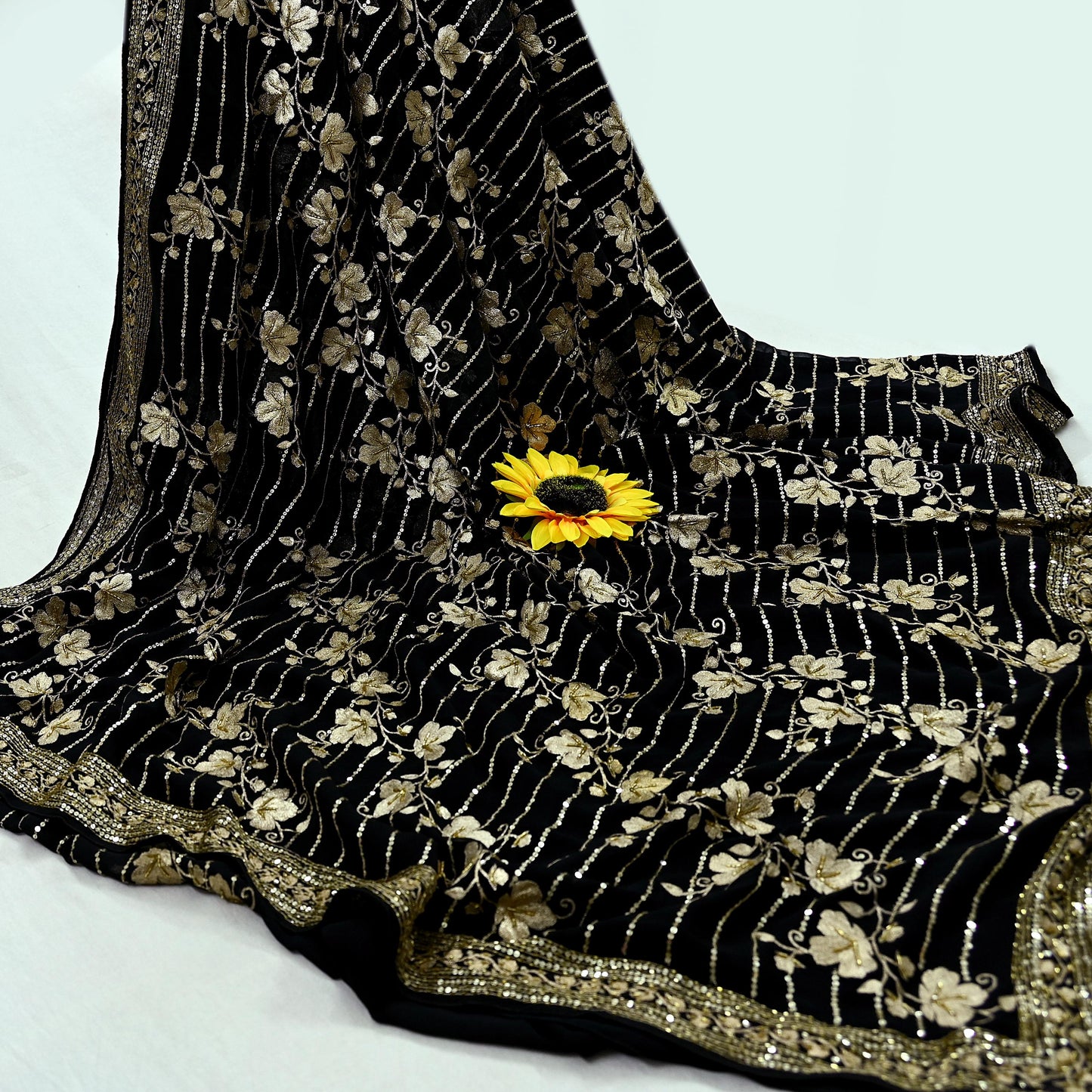 Indian Pre-owned Heavy Sari Black Pure Georgette Silk Hand Embroidered Sarees Designer Abu Jani 6Yd Sewing Ethnic Sarees