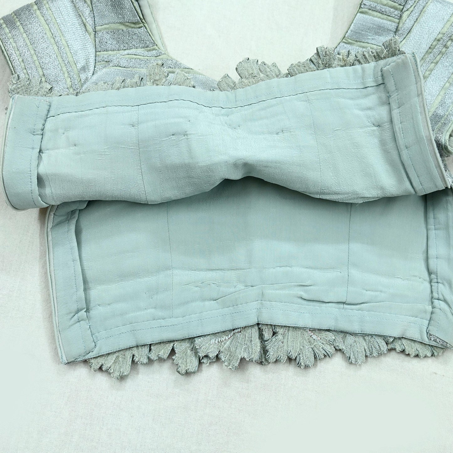 Pre-owned Heavy Green Gray Chanderi Silk/Net Hand Embroidered Lehenga 3pcs Set By Designer Shantanu & Nikhil Bridal Wear Padded Blouse