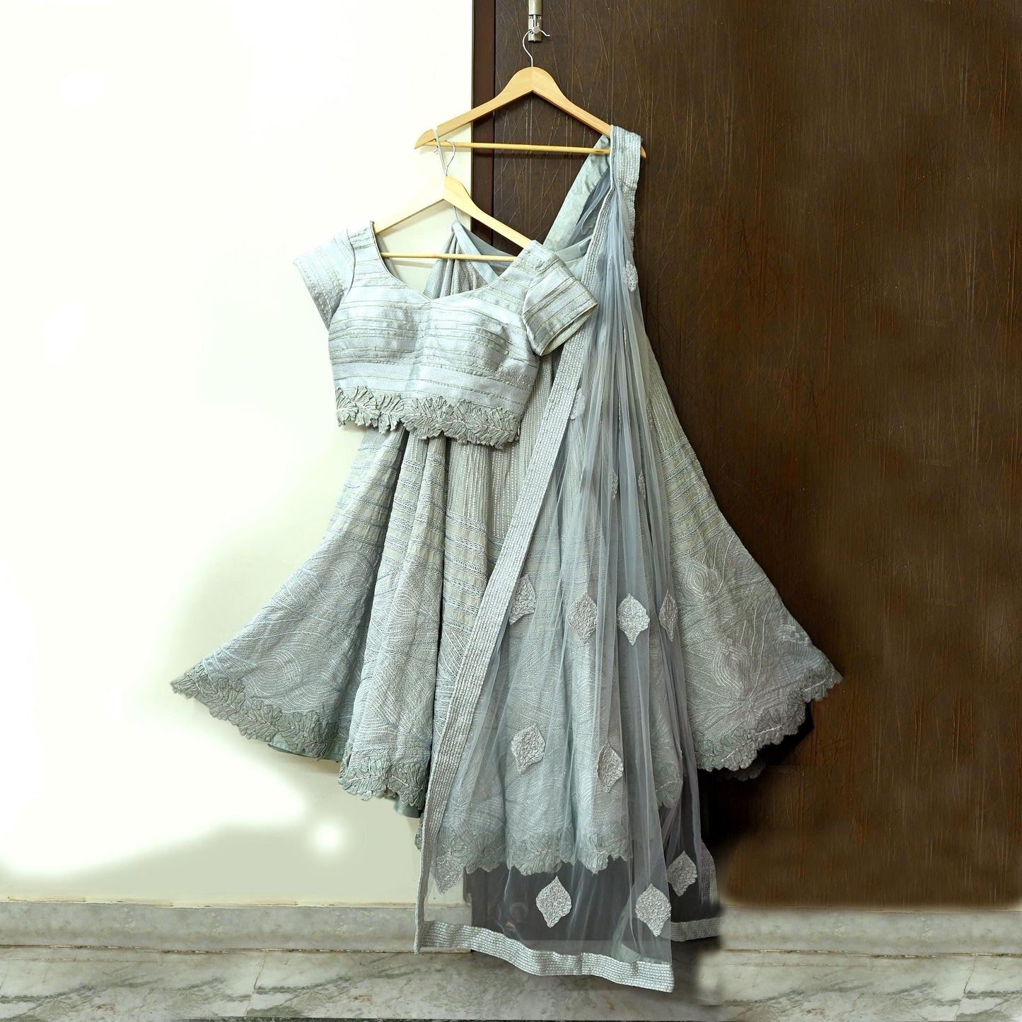 Pre-owned Heavy Green Gray Chanderi Silk/Net Hand Embroidered Lehenga 3pcs Set By Designer Shantanu & Nikhil Bridal Wear Padded Blouse