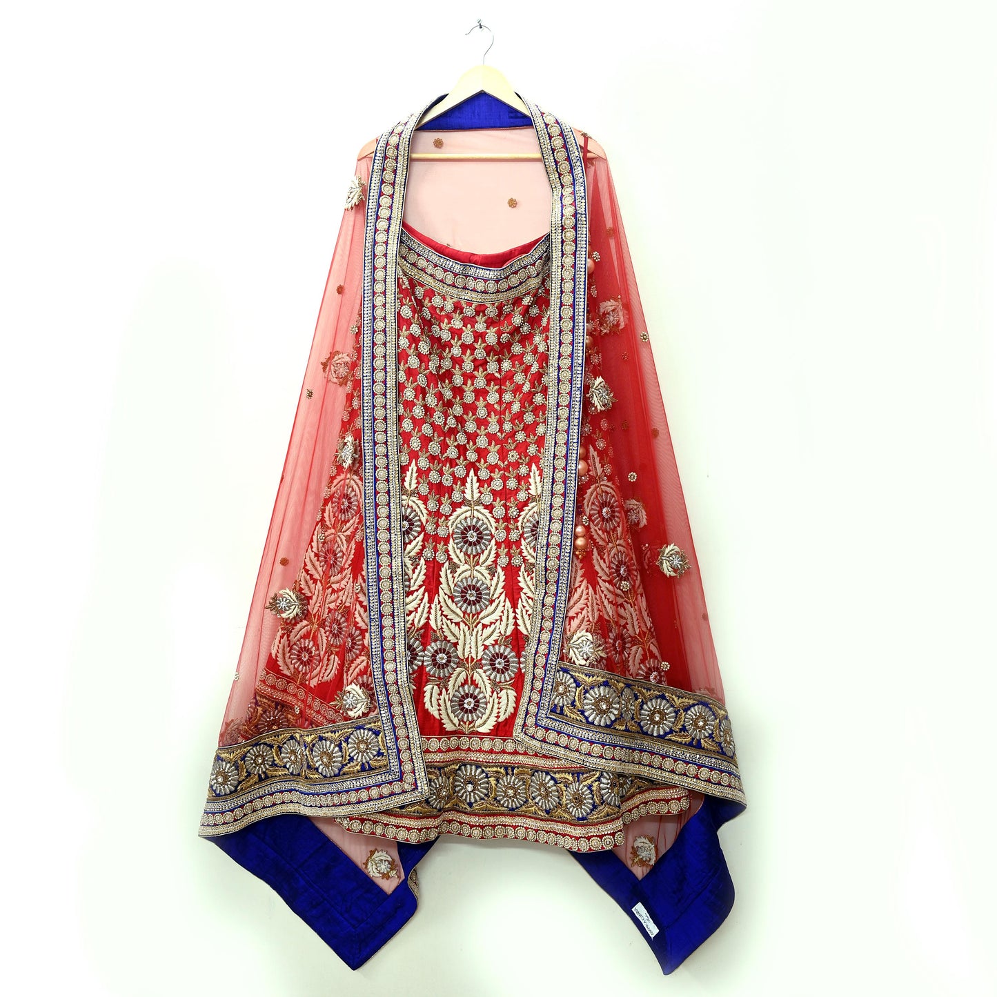 Indian Heavy Hand Embroidered Designer Lehenga Set 2-Piece Anamika Khanna Red Net And Chanderi Silk New Condition