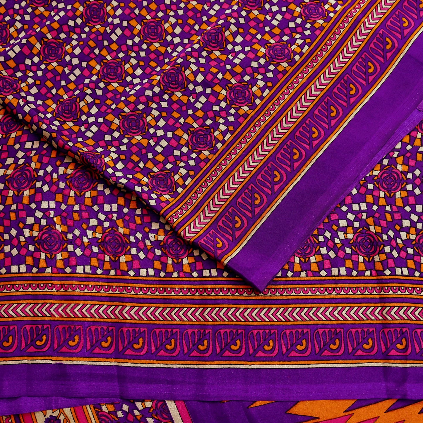 Indian Vintage Purple Moss Crepe Saree Printed Floral Sari Fabric 6 Yards Soft Craft Fabric for Sewing, Dressmaking, Quilting,Upcycling