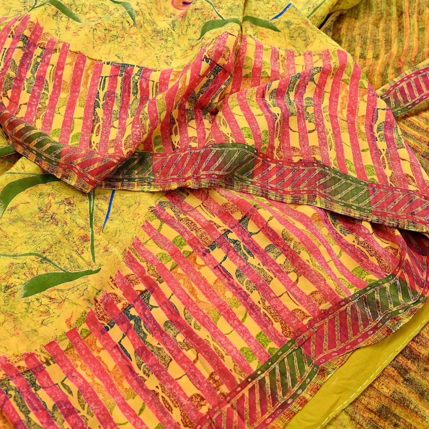 Indian Vintage Saree Yellow Pure Crepe Silk Printed Sari Fabric 5yd Sewing Floral Soft Craft Fabric Wrap Dress making Quilting Upcycle
