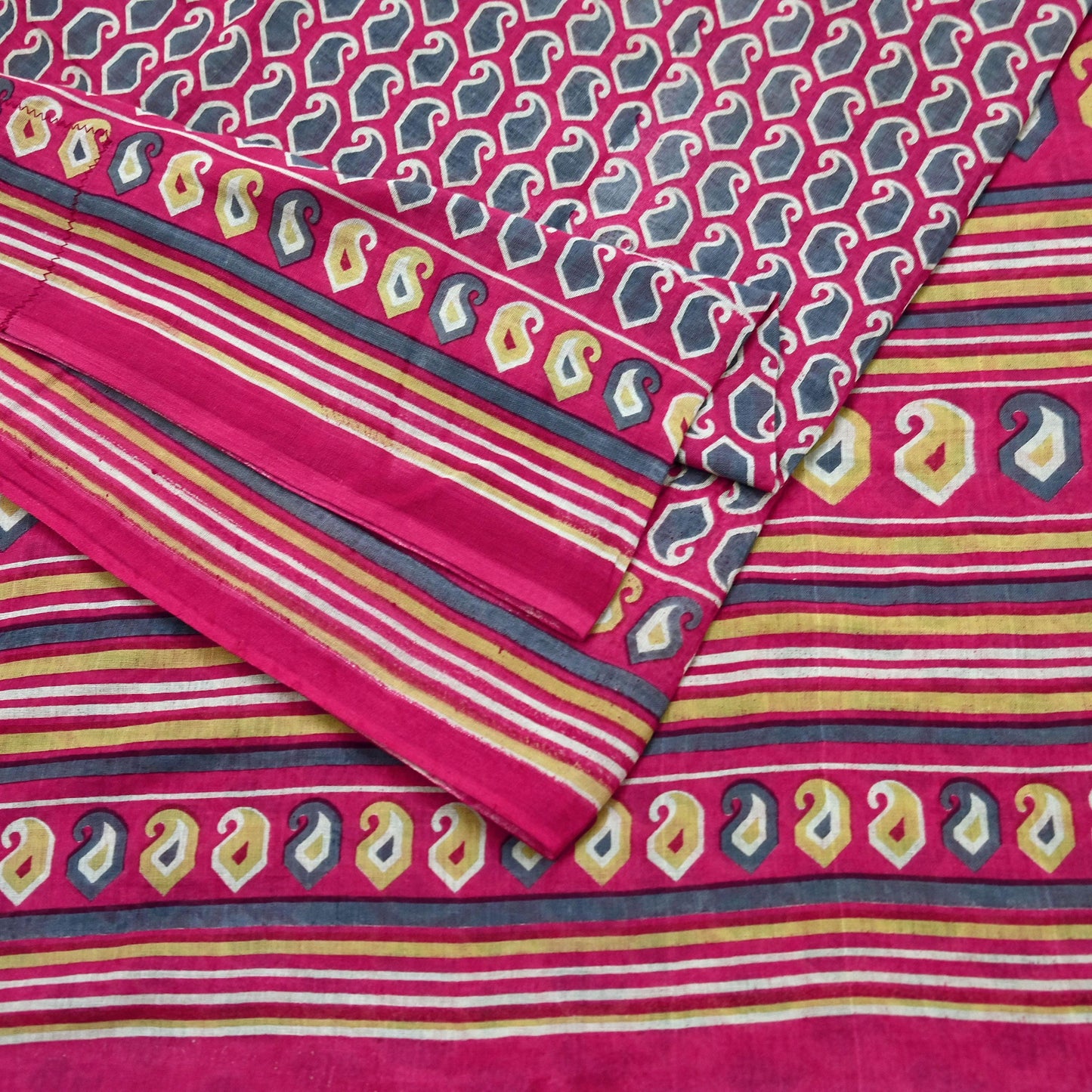 Indian Vintage Sari Pink & Gray Printed 100% Pure Cotton Saree Craft Fabric 5Yd Sewing Sarong Wrap Boho Dress Making Crafting Quilting