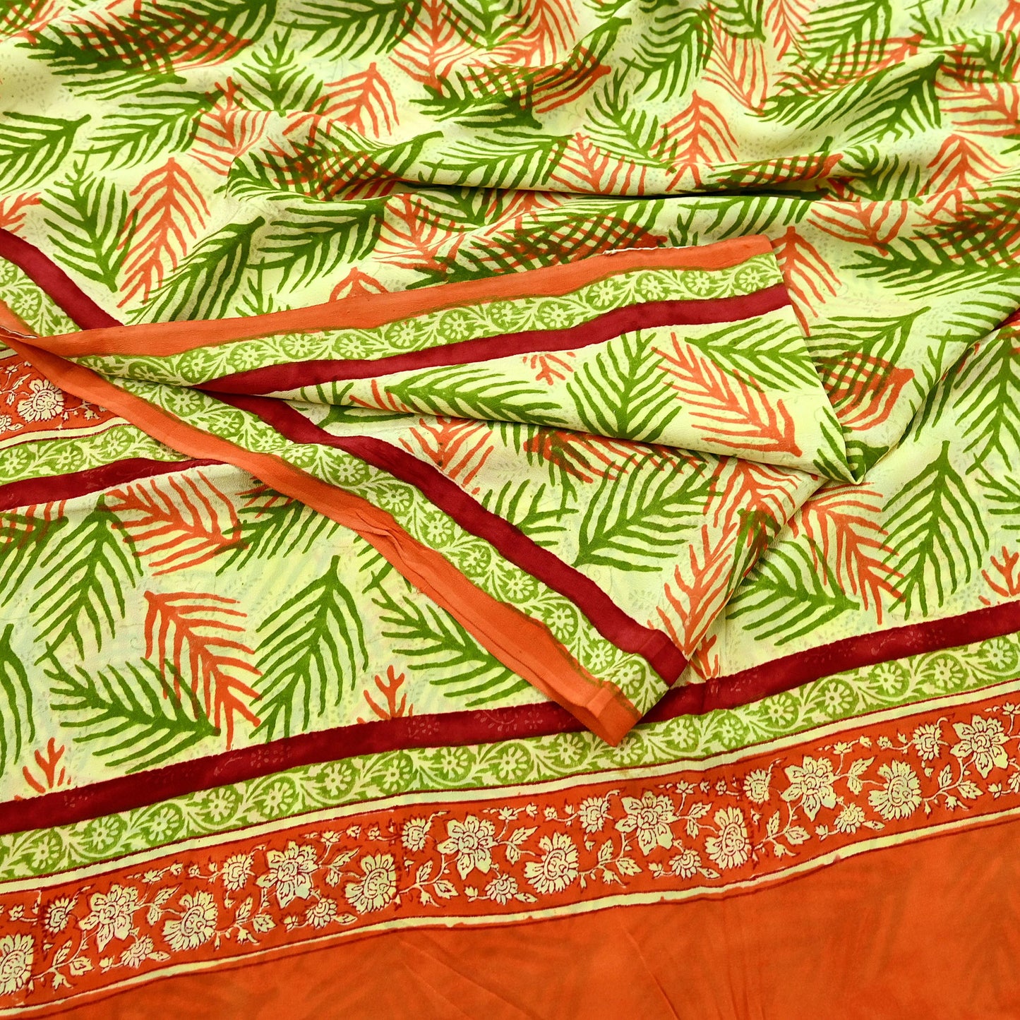 Indian Vintage Saree Pure Crepe Silk Printed Sari Fabric 5yd Sewing Floral Soft Craft Fabric Wrap Dress making Quilting Upcycle
