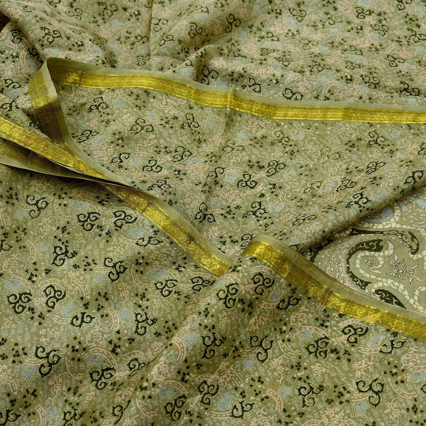 Indian Vintage Sari Green Pure Silk Printed Sarees 6yd Sewing Craft Fabric Dress Making  Soft Floral Wrap Upcycle Used Quilting Crafting