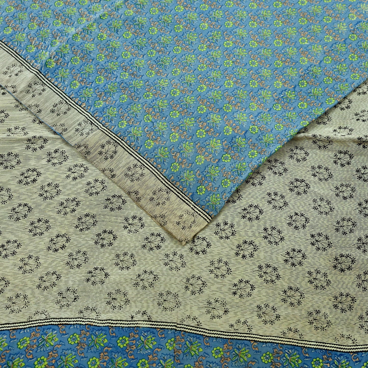 Indian Vintage Sari Ivory & Blue Pure Crepe Silk Printed Sarees 5yard Sewing Floral Soft Craft Fabric Wrap