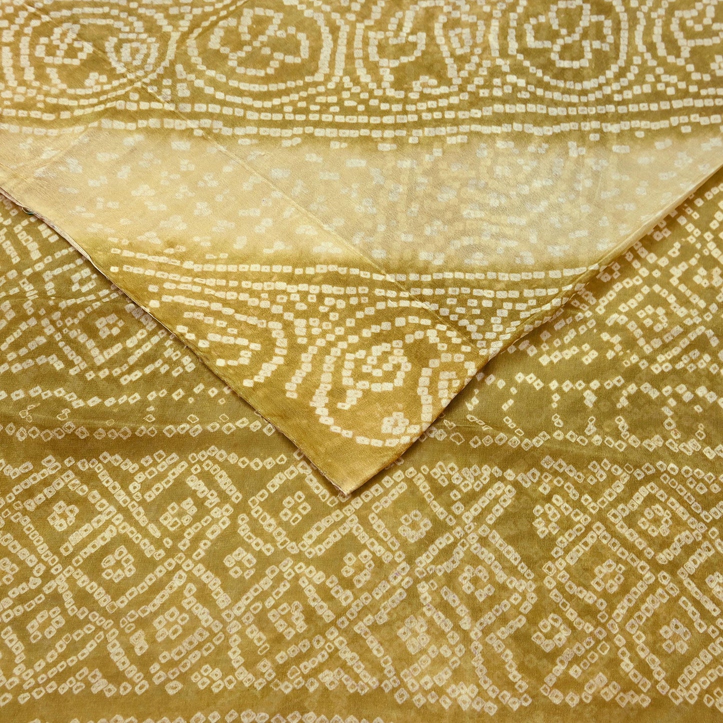 Indian Vintage Sari Beige & Green Pure Silk Bandhani Printed Sarees Fabric 5yd Floral Sewing Traditional Culture Sari Ethnic Fabric