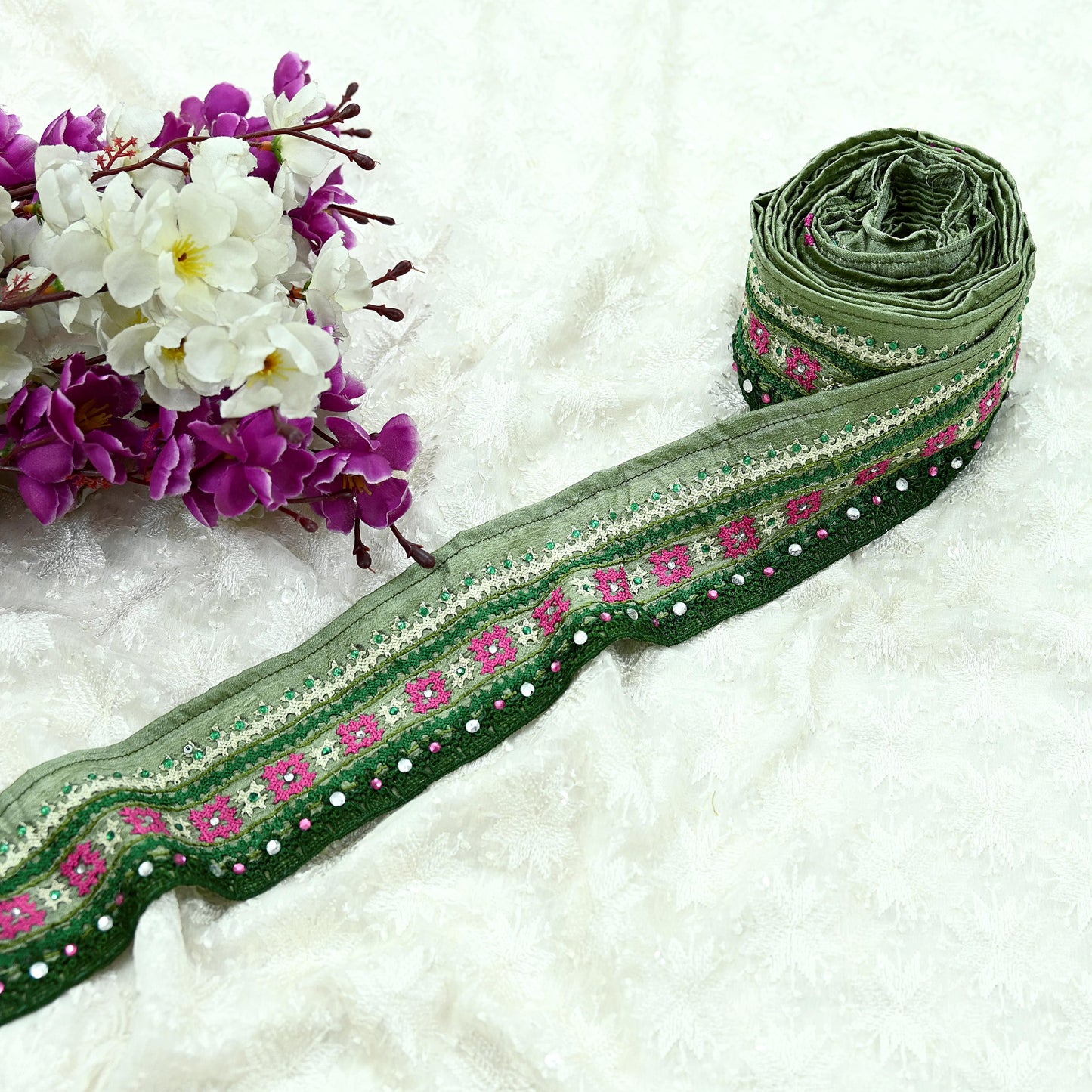 Indian Vintage Sari Border Pure Silk Hand Embroidered crosia 1yd Craft Trim Lace Sewing Sari Ribbon Recycled Dress making Crafting Quilting