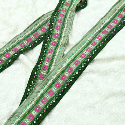Indian Vintage Sari Border Pure Silk Hand Embroidered crosia 1yd Craft Trim Lace Sewing Sari Ribbon Recycled Dress making Crafting Quilting