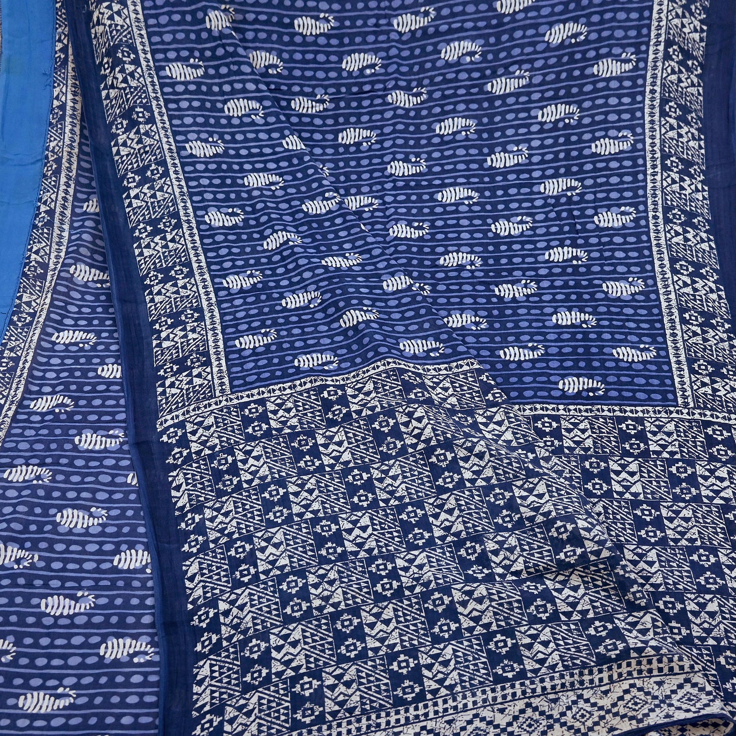 Indian Vintage Sari White & Blue Printed 100% Pure Cotton Sarees Craft Fabric 5Yd Sewing Sarong Wrap Boho Floral Quilting Crafting
