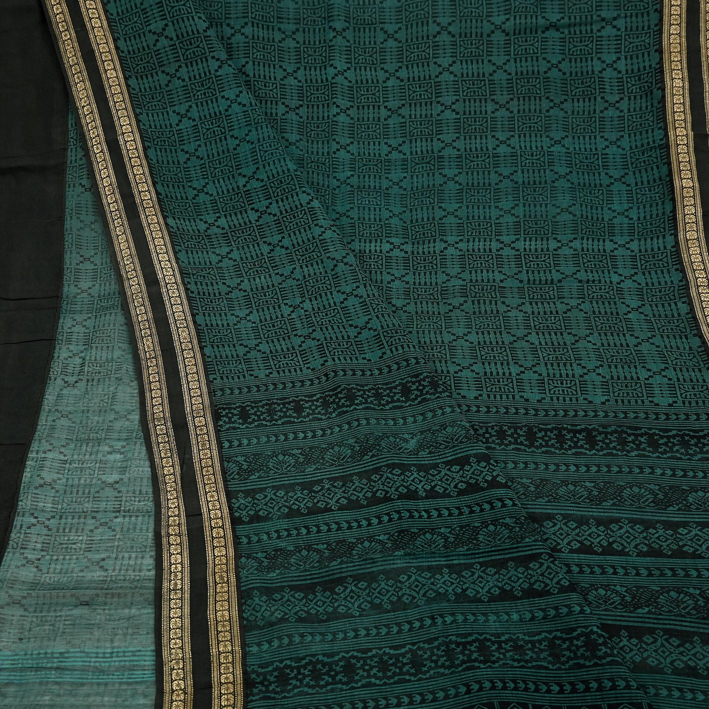 Indian Vintage Saree Black & Green Printed Pure Cotton Sari Fabric Soft Floral 5Yd Sarong Wrap Boho Fabric Kimono