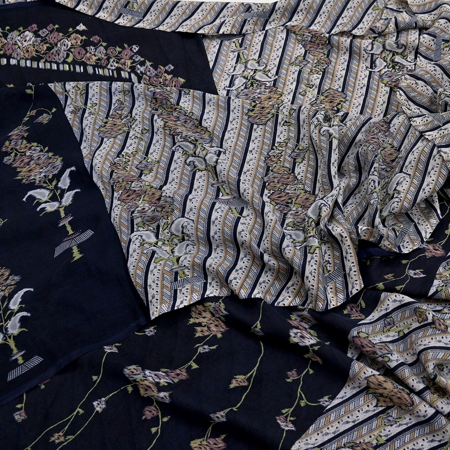 Indian Vintage Sari Gray & Blue Pure Silk Printed Saree 5yd Craft Fabric Sewing Floral Soft Dress Making Wrap used Quilting Crafting Upcycle